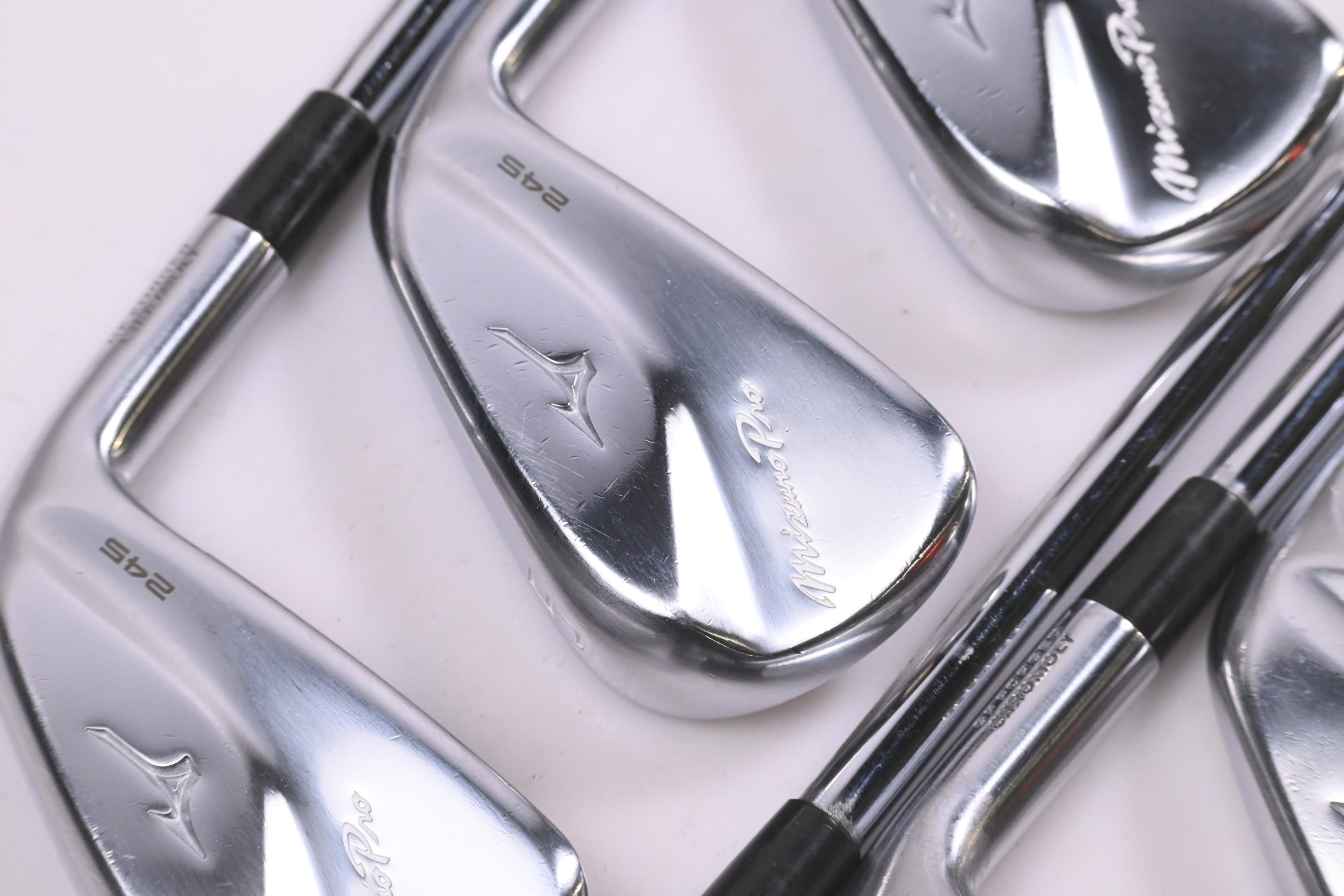 Mizuno Pro 245 Irons / 4-PW / Regular Flex Dynamic Gold Mid 100 R300 Shafts