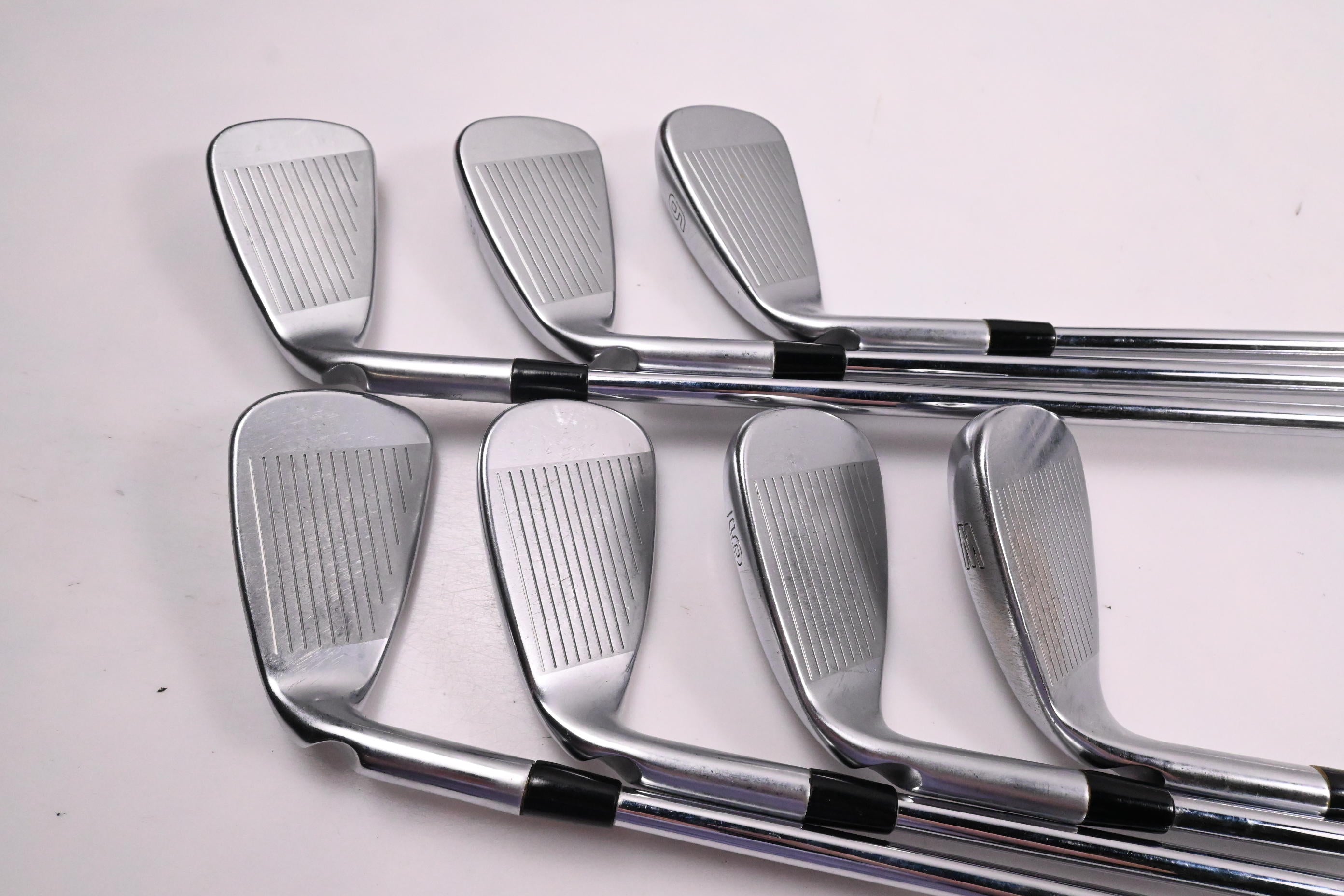 Ping G700 Irons / 4-PW / Blue Dot / Regular Flex Ping AWT 2.0 Shafts