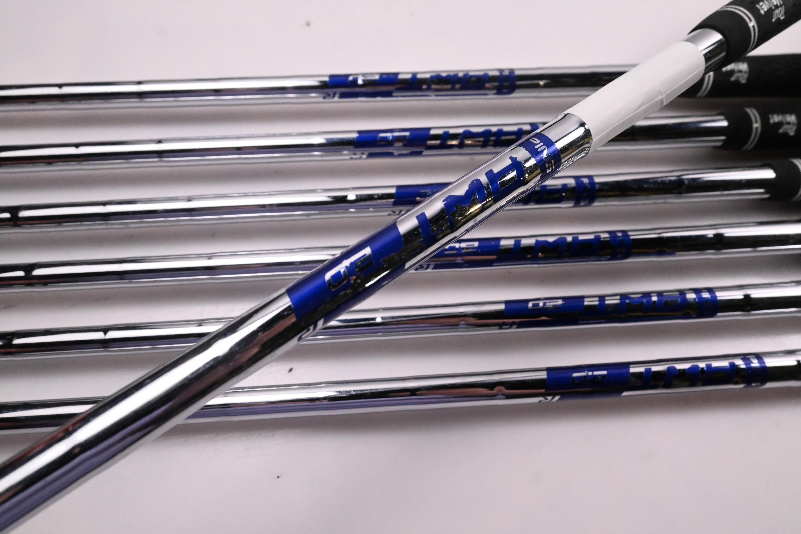 Ping G700 Irons / 4-PW / Blue Dot / Regular Flex Ping AWT 2.0 Shafts