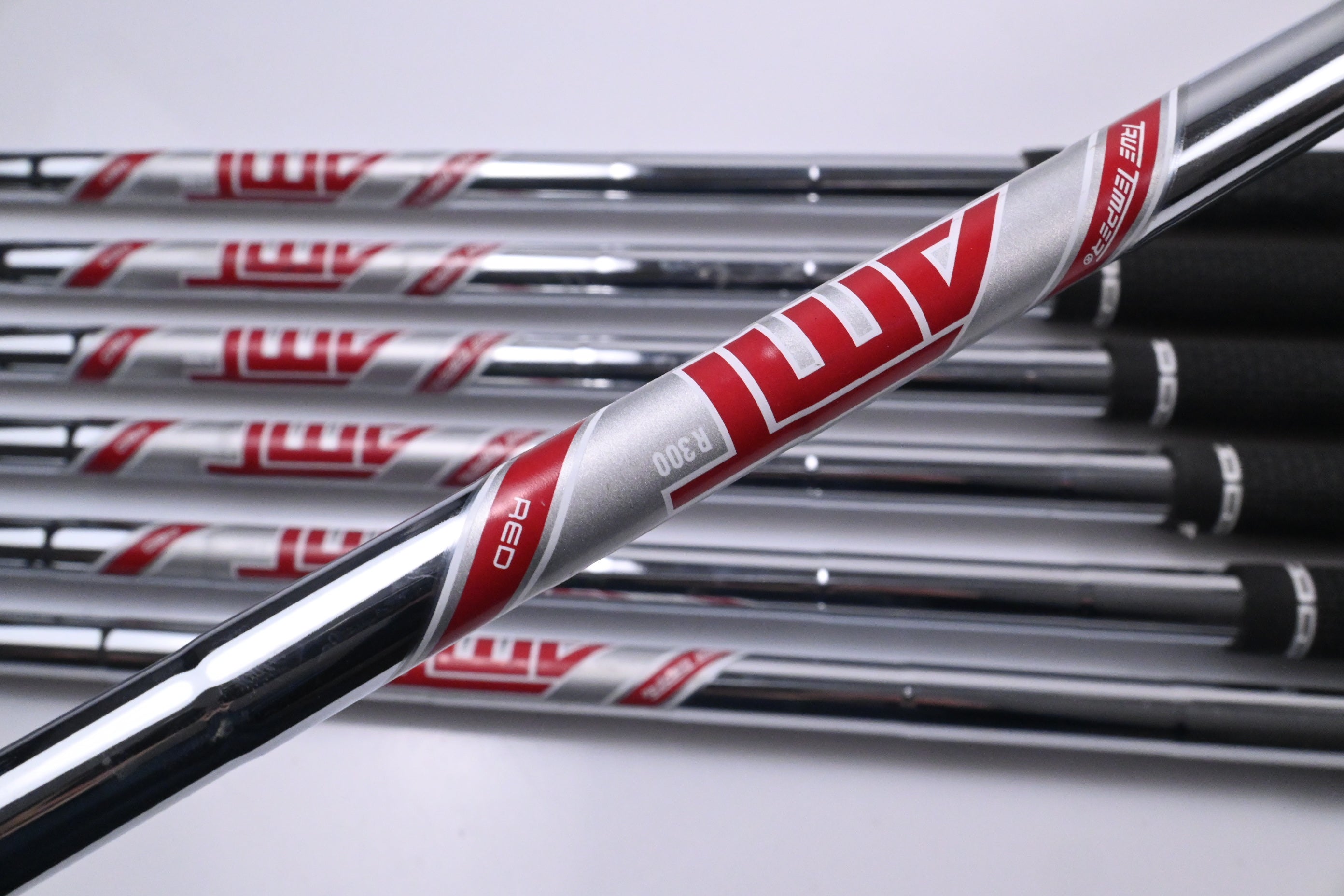 Titleist T350 Irons / 5-PW+48° / Regular Flex AMT Red R300 Shafts