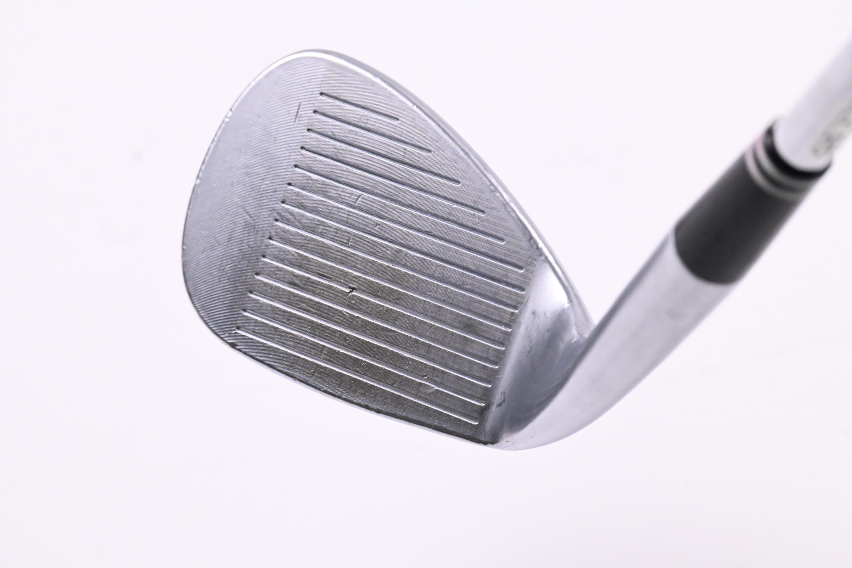 Cleveland 588 RTX Gap Wedge / 52 Degree / Wedge Flex Dynamic Gold Shaft