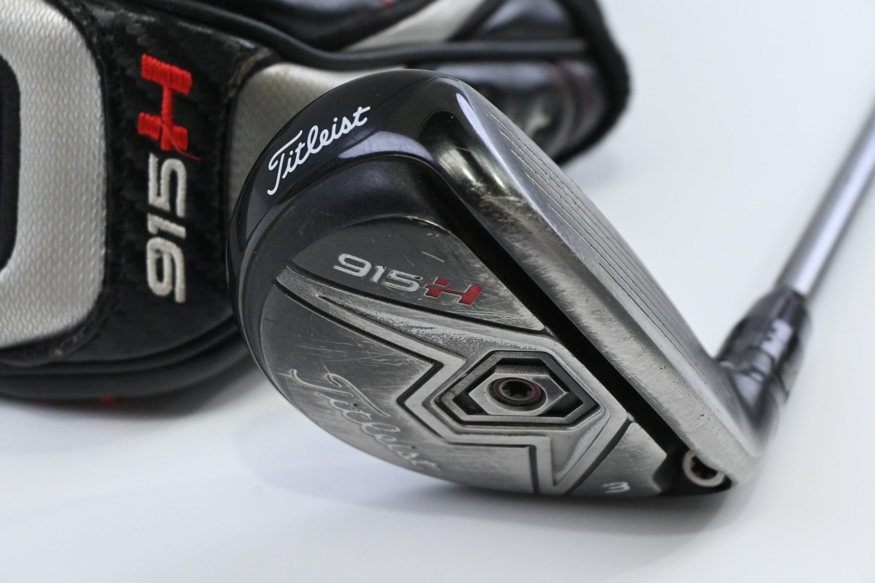 Titleist 915H #3 Hybrid / 21 Degree / Regular Flex Diamana M+ 60 Shaft