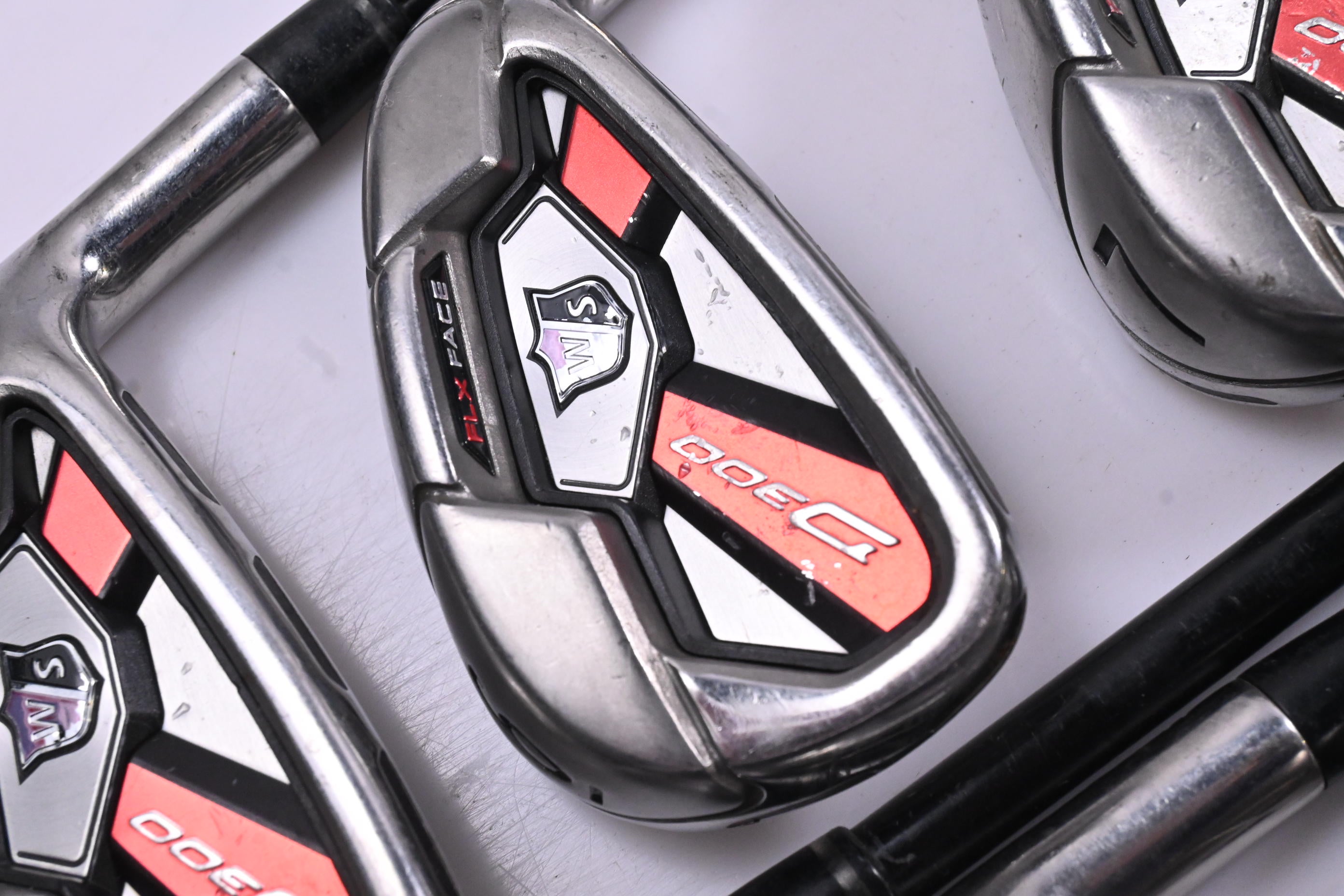 Wilson D300 Irons / 5-PW+SW / Senior Flex Matrix Speed Rul-Z 59 Shafts