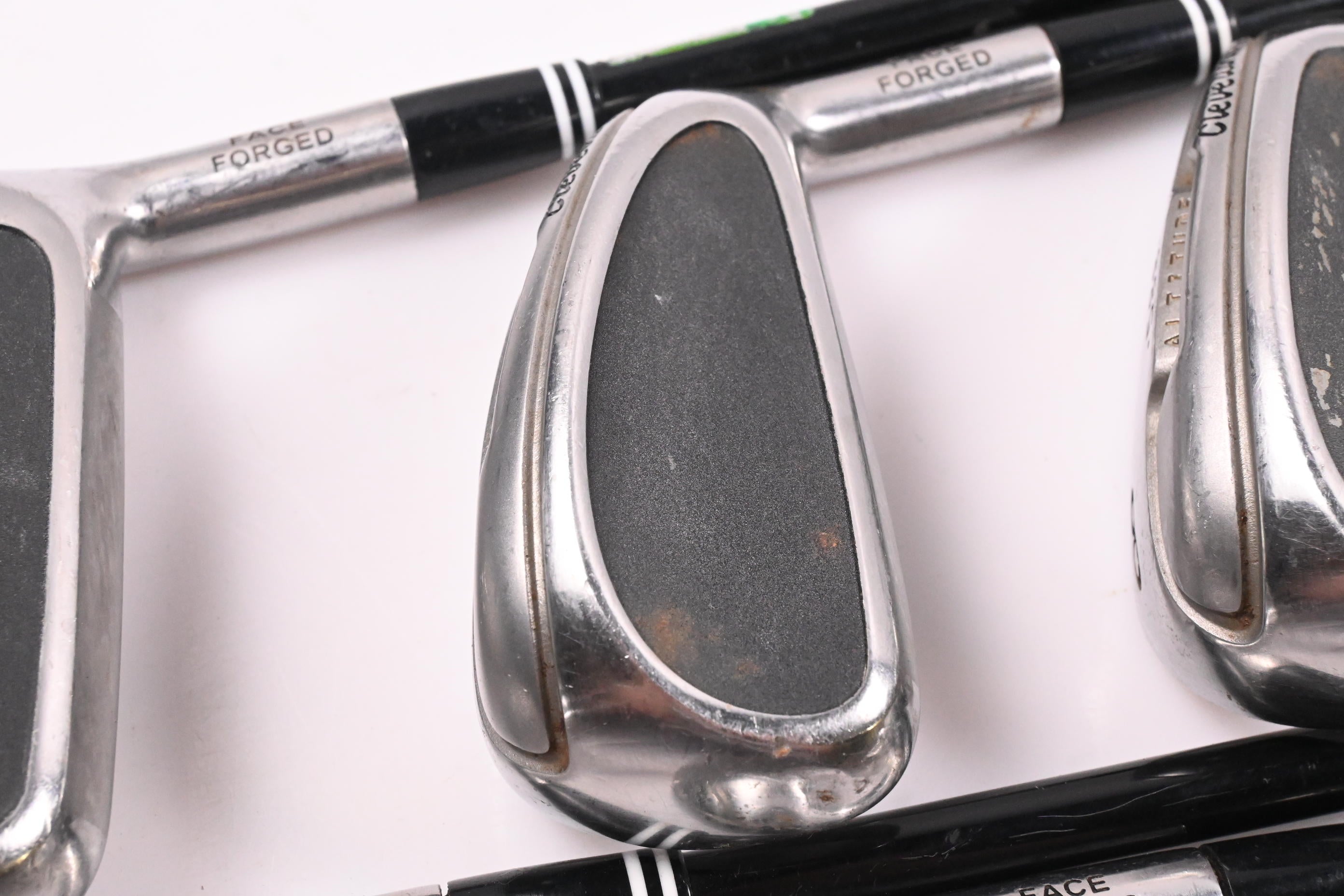 Cleveland 588 Altitude Irons / 6-PW+GW / Regular Flex ActionLite 55 Shafts