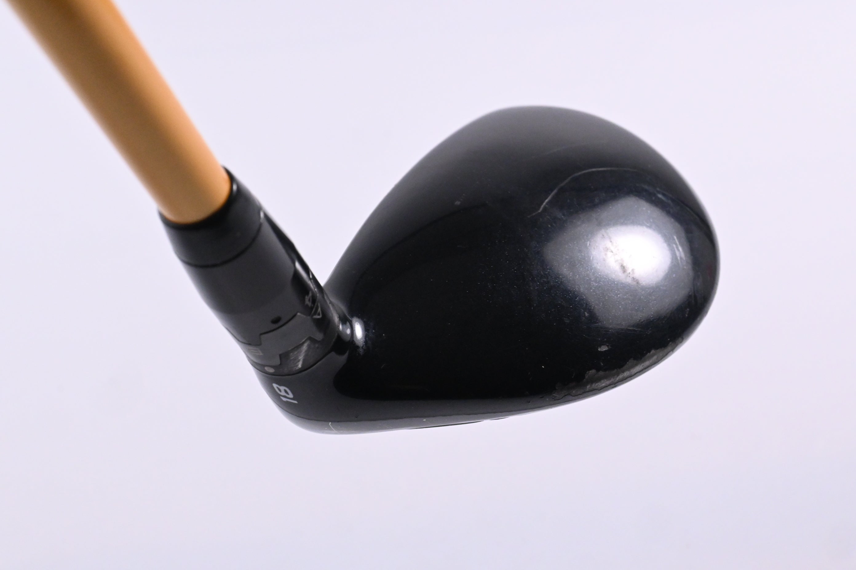 Titleist 915H #2 Hybrid / 18 Degree / X-Flex UST Mamiya ProForce Axiv Core 85