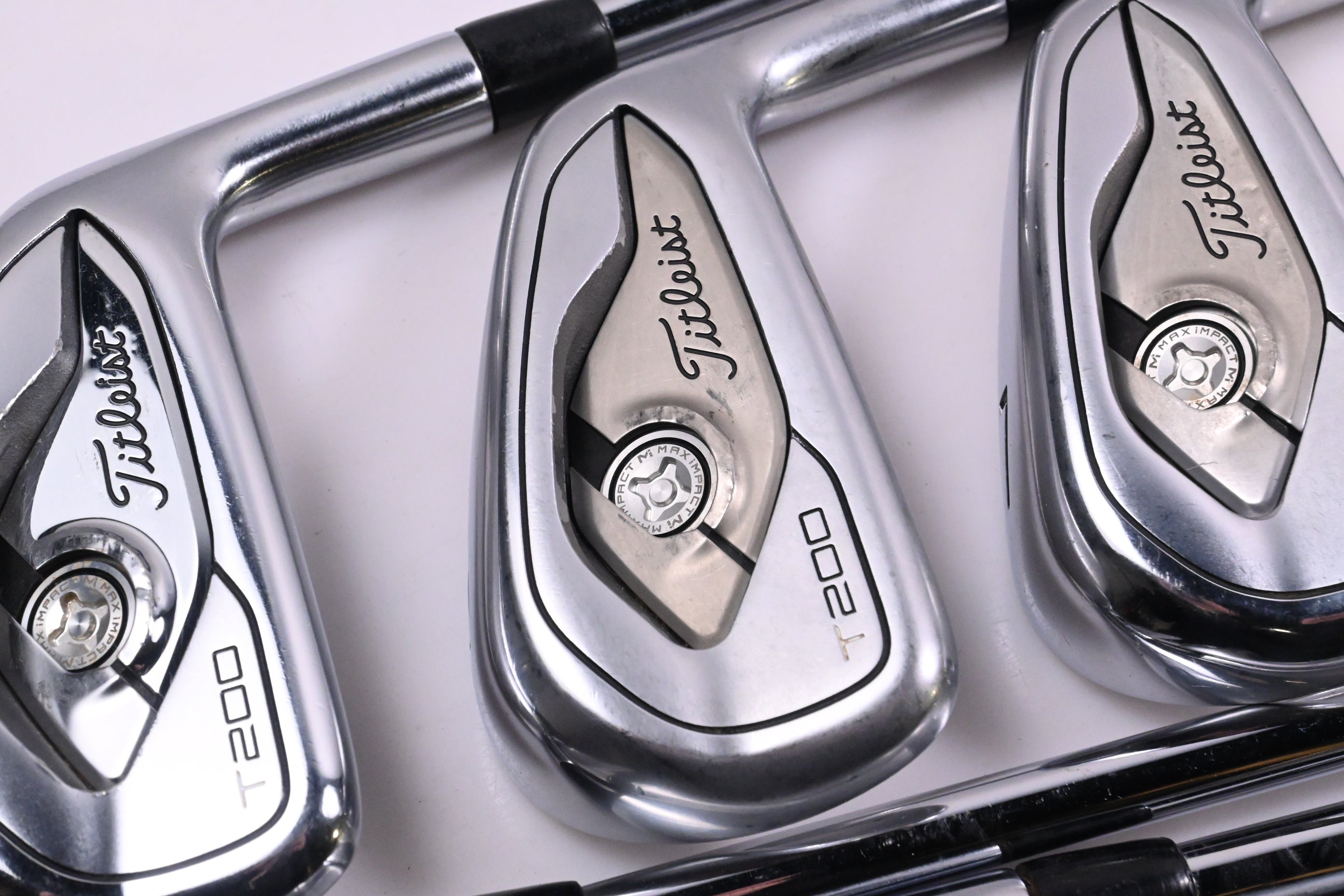 Titleist T200 2019 Irons / 5-PW+48° / Regular Flex AMT Black R300 Shafts