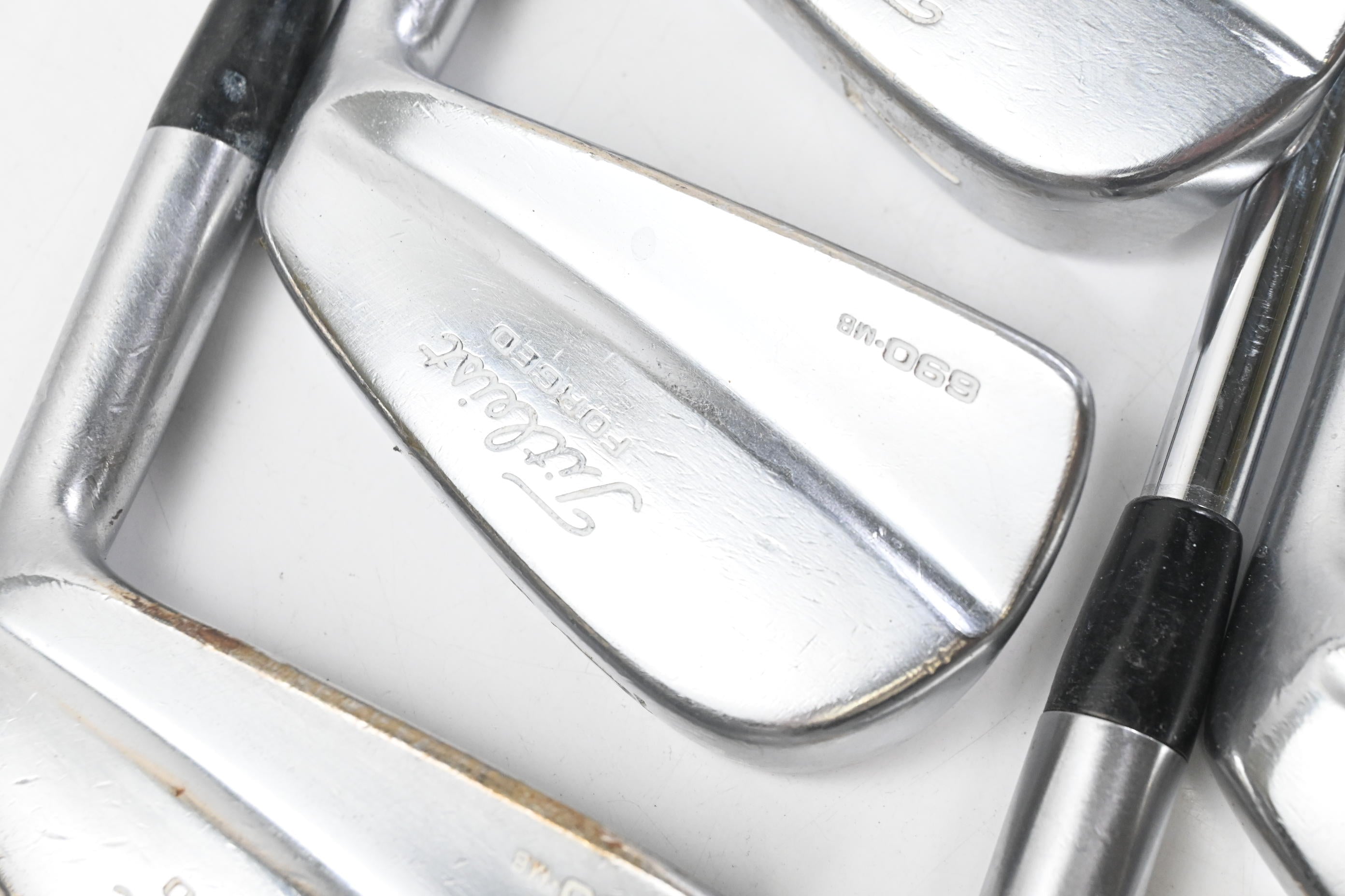 Titleist 690.MB Irons / 5-PW / Stiff Flex Dynamic Gold S300 Steel Shaft