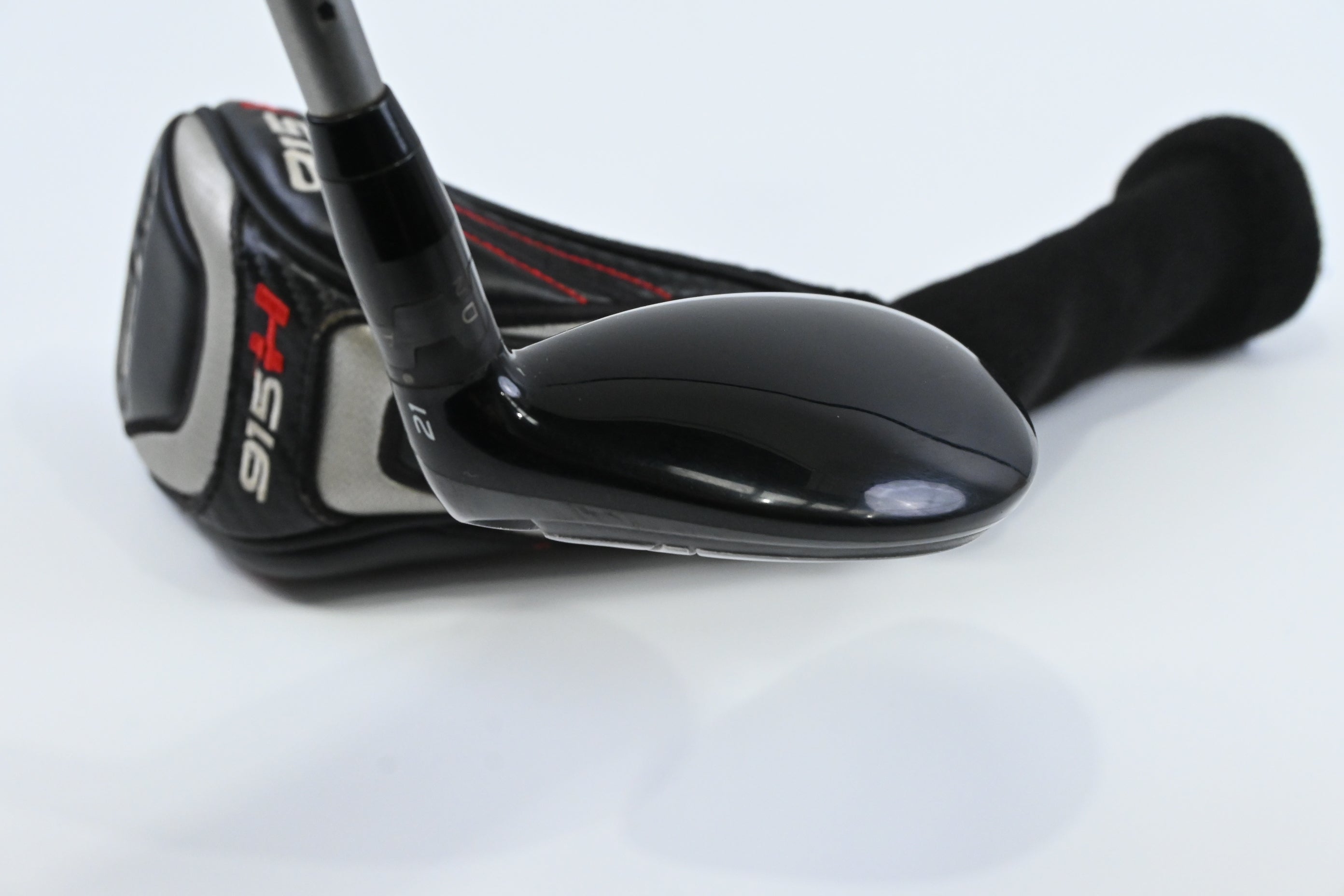 Titleist 915H #3 Hybrid / 21 Degree / Regular Flex Diamana M+ 60 Shaft