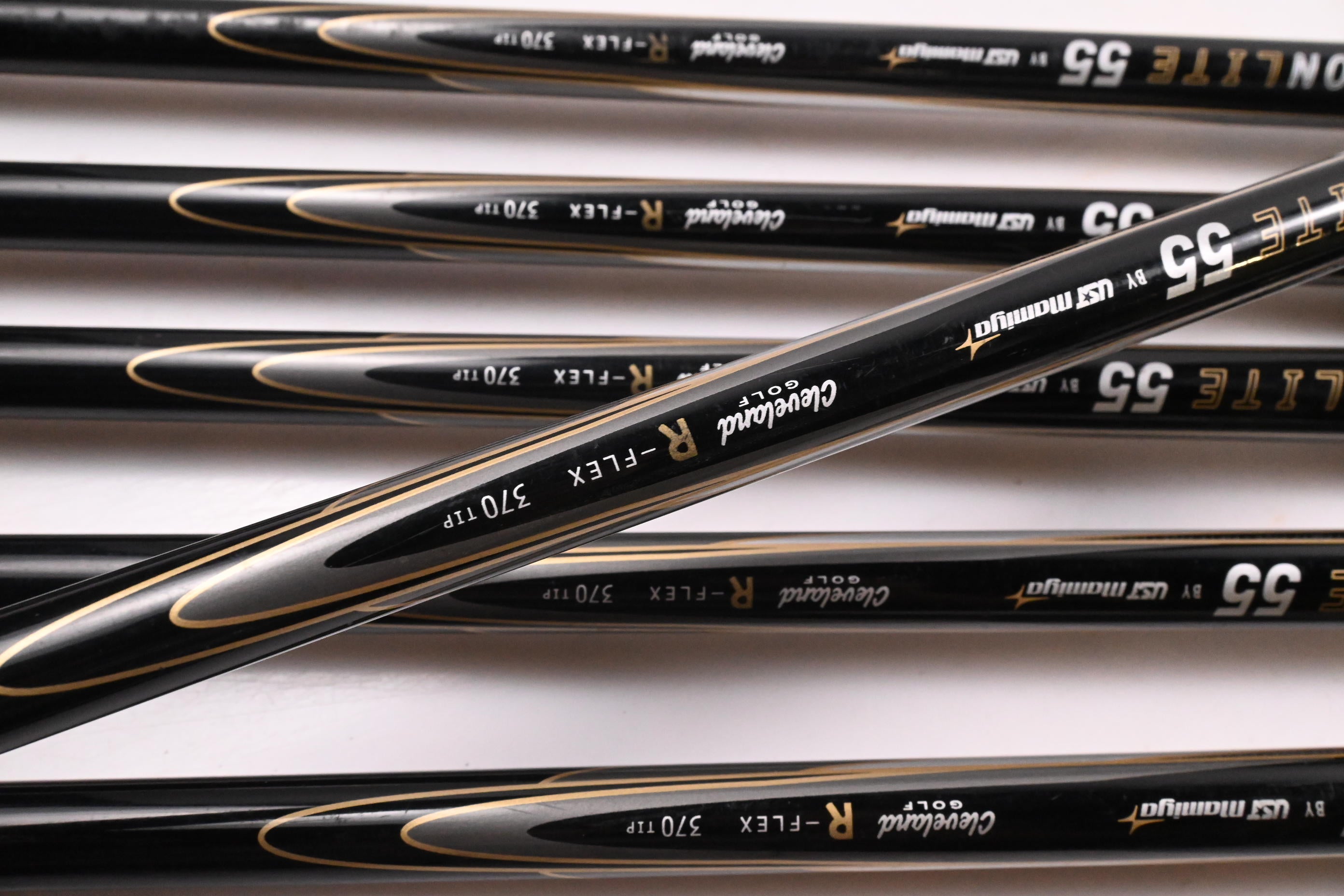 Cleveland 588 Altitude Irons / 6-PW+GW / Regular Flex ActionLite 55 Shafts