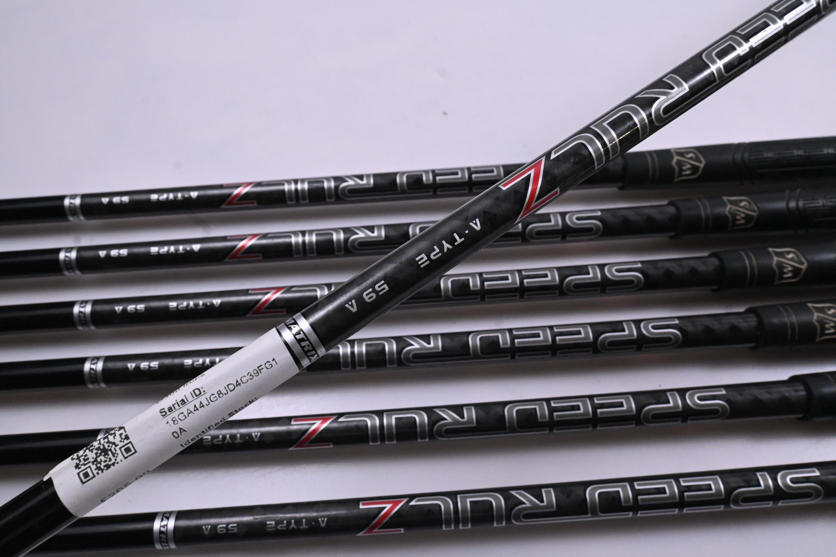 Wilson D300 Irons / 5-PW+SW / Senior Flex Matrix Speed Rul-Z 59 Shafts