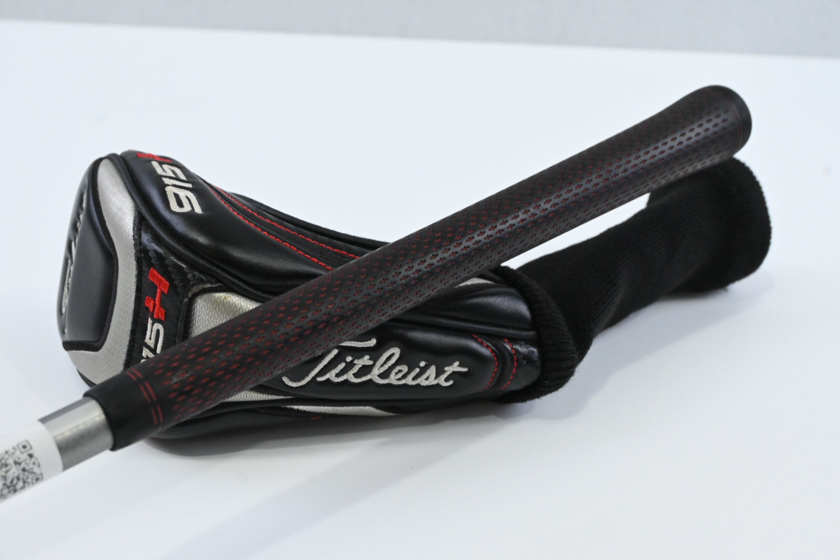 Titleist 915H #3 Hybrid / 21 Degree / Regular Flex Diamana M+ 60 Shaft