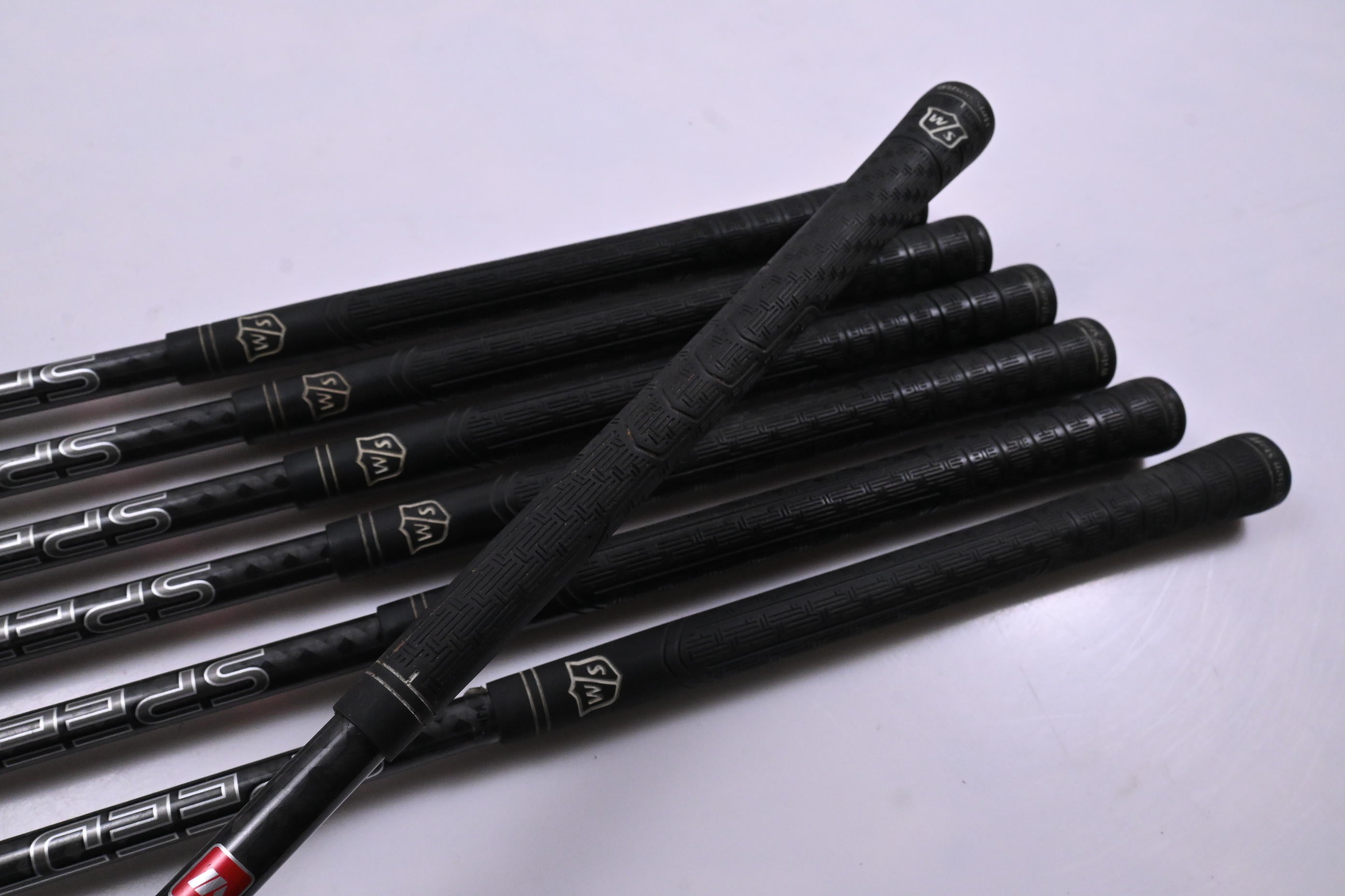 Wilson D300 Irons / 5-PW+SW / Senior Flex Matrix Speed Rul-Z 59 Shafts