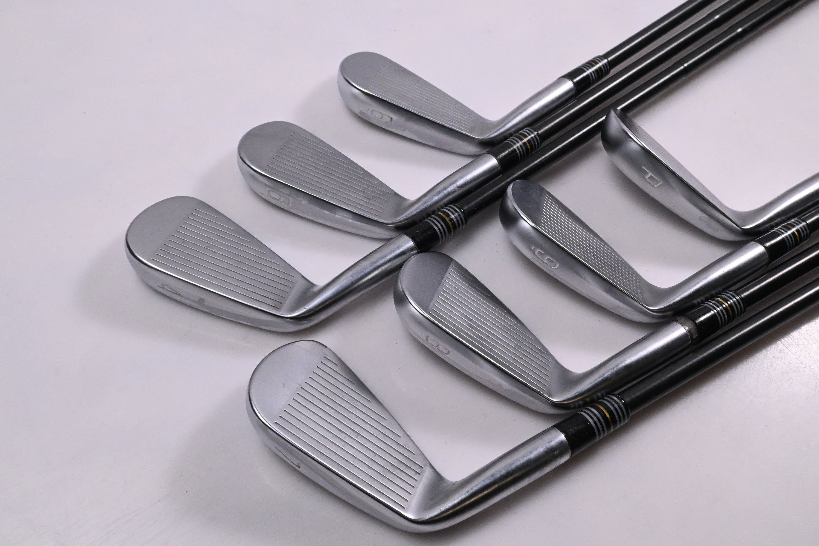 Mizuno Pro S-3 Irons / 4-PW / Stiff Flex Dynamic Gold Mid 115 S400 Shafts