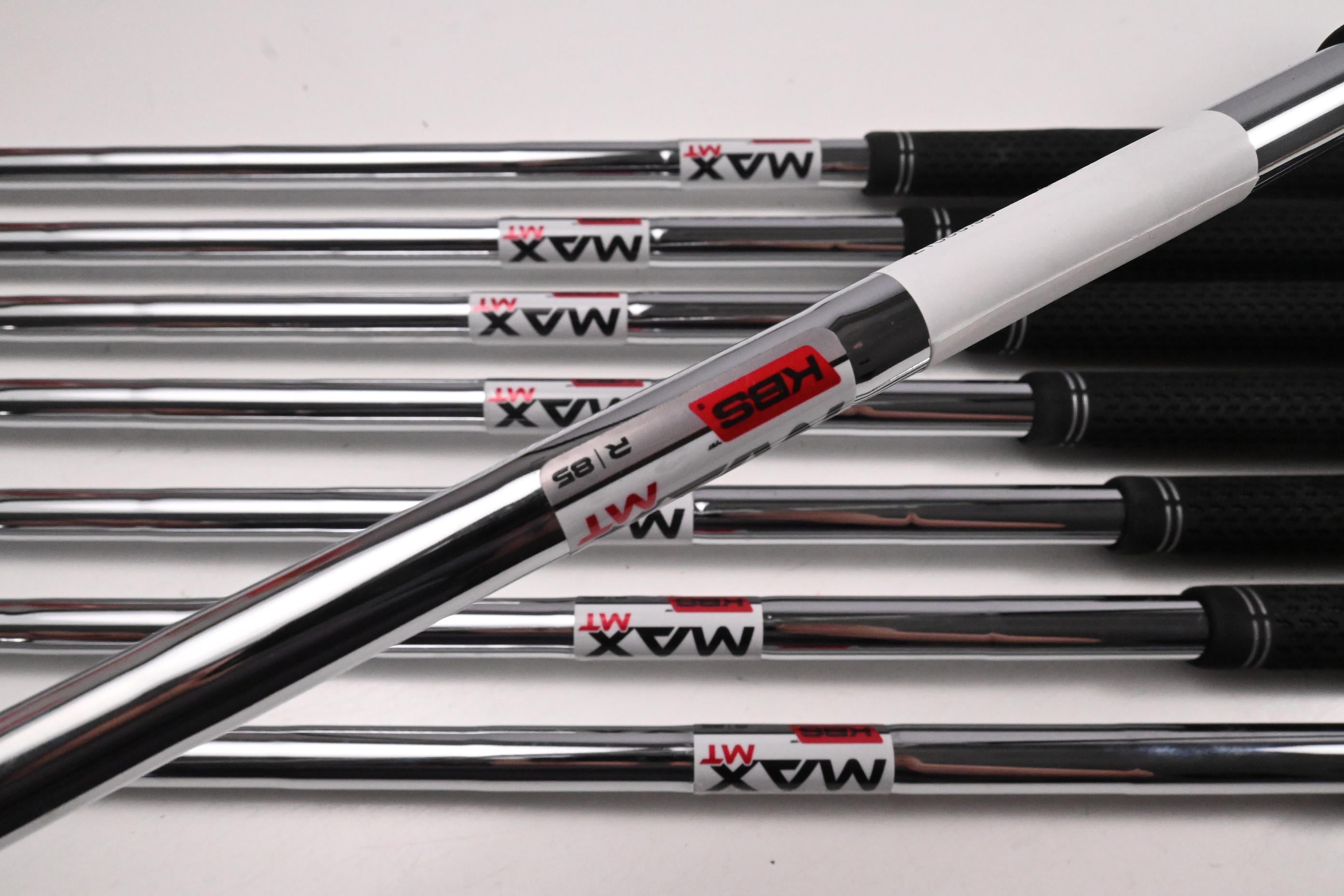 Taylormade Qi Max Irons / 5-PW+SW+LW / Regular Flex KBS MAX MT 85 Shafts