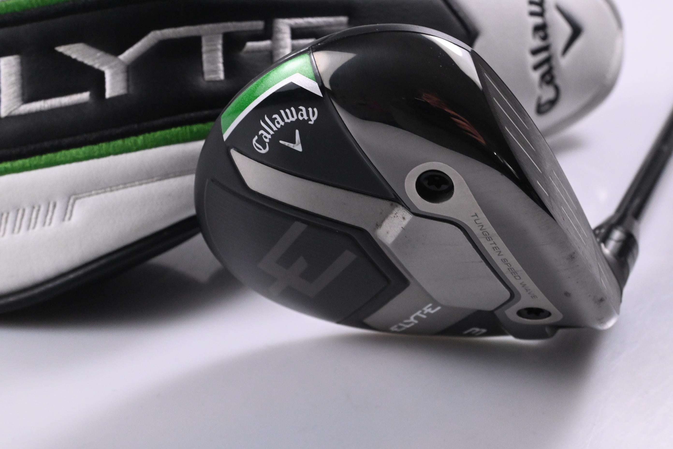 Taylormade Stealth #4 Hybrid / 22 Degree / Regular Flex Ventus Red