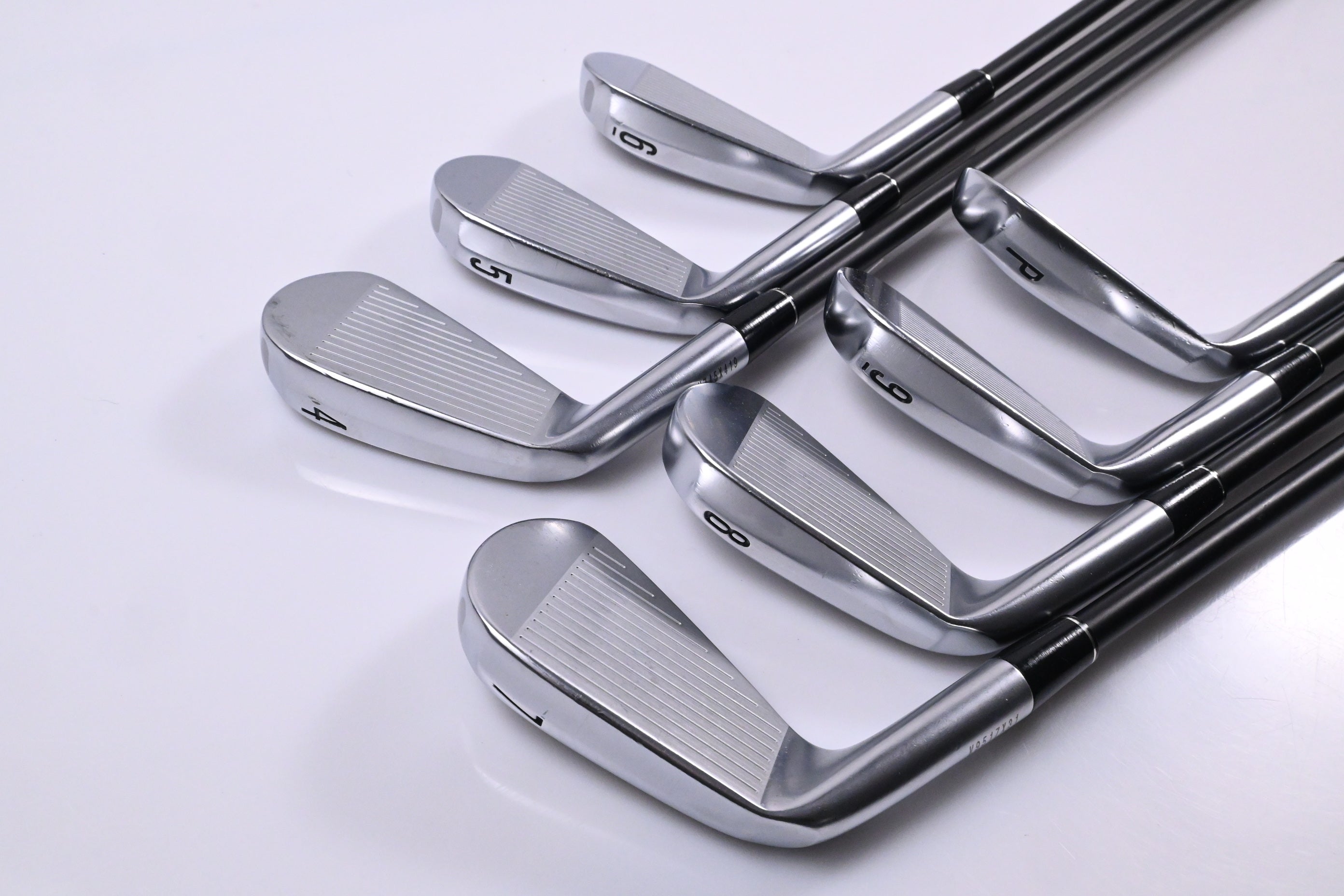 Srixon ZXi7 Irons / 4-PW / Regular Flex KBS TGI 60 Shafts
