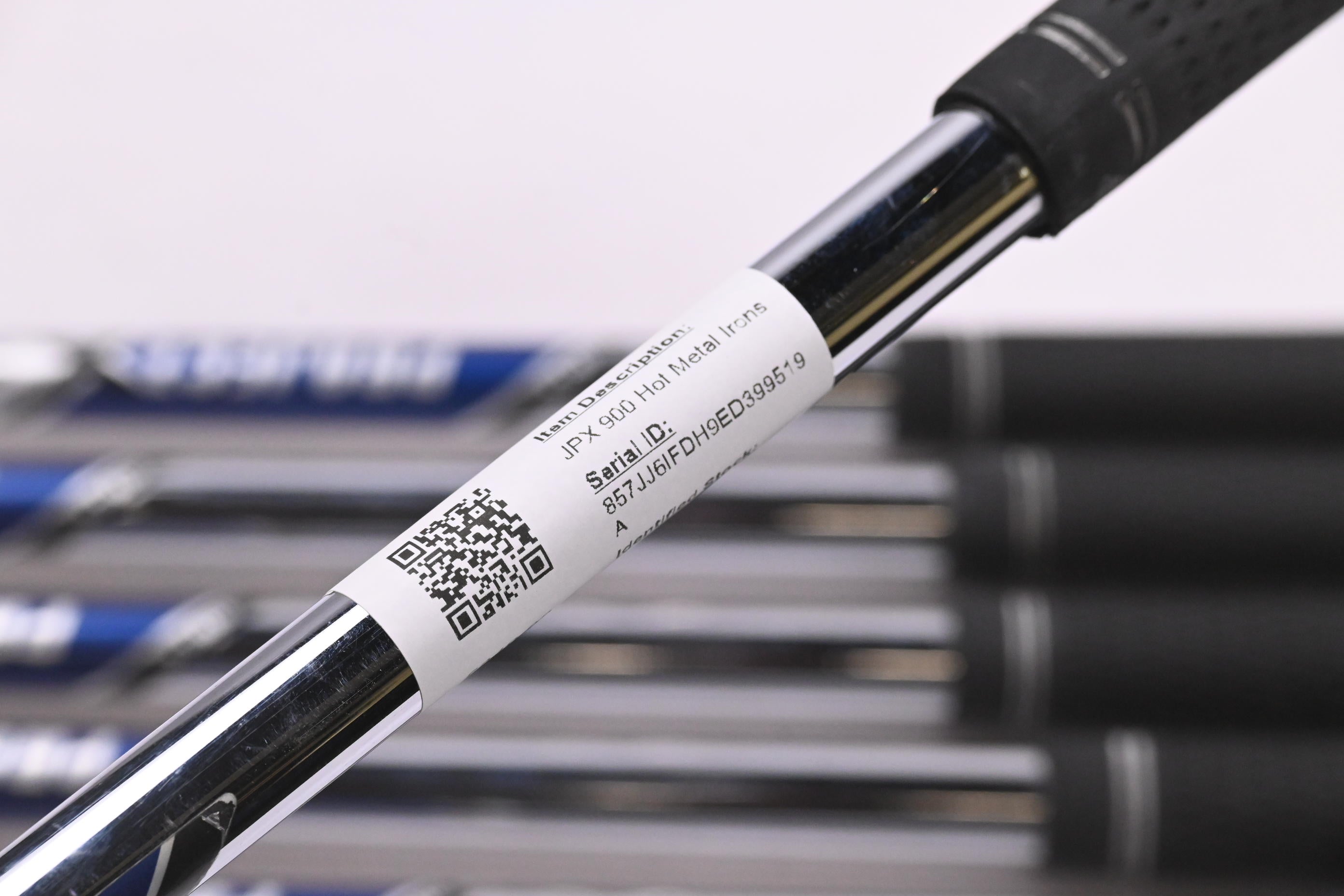 Mizuno JPX 900 Hot Metal Irons / 4-PW / X-Flex Project X Shafts