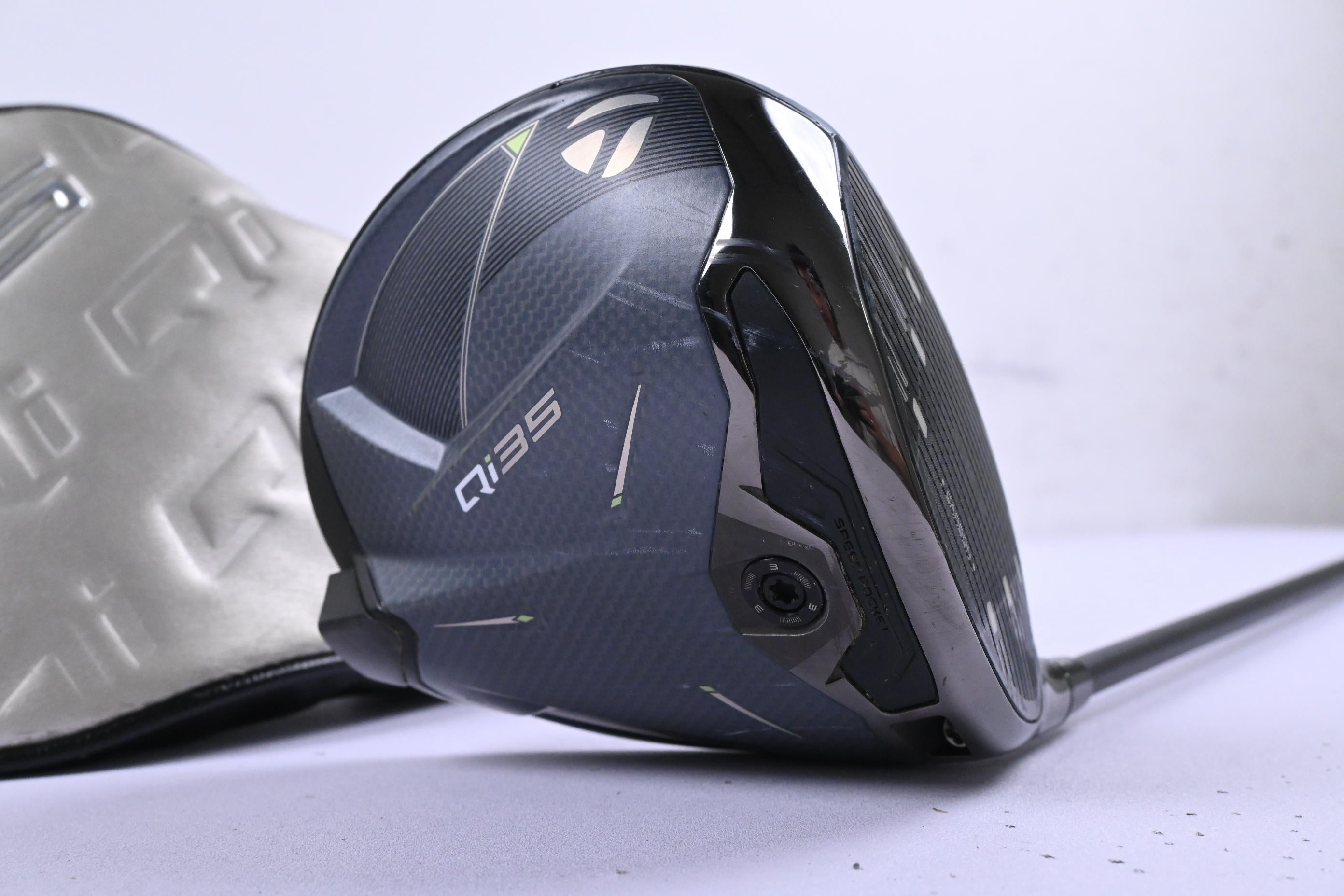 Taylormade Qi35 Driver / 9 Degree / Regular Flex Fujikura Ventus Blue 5 Shaft