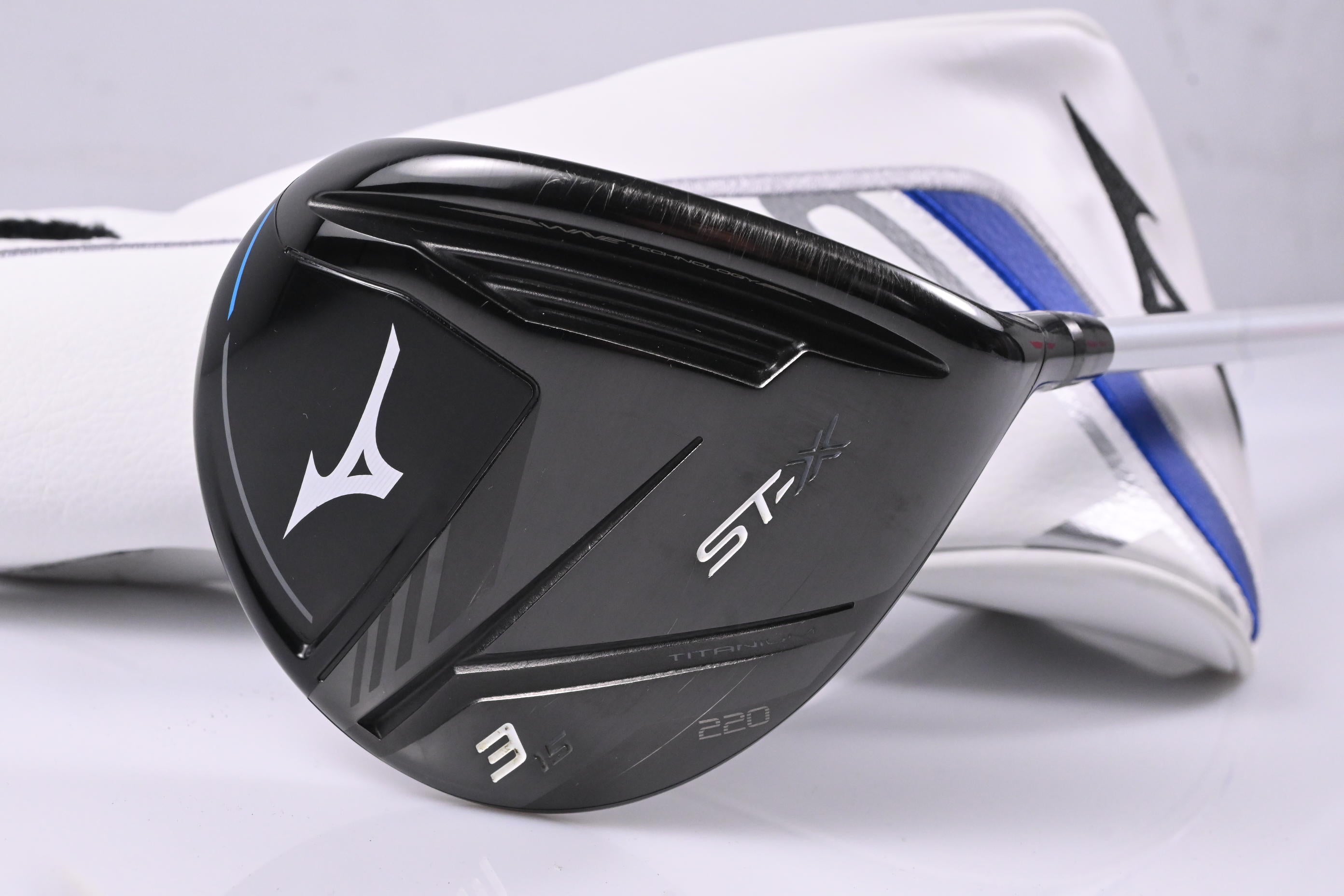 Mizuno ST-X 220 #3 Wood / 15 Degree / Regular Flex Aldila Ascent Red 50 Shaft