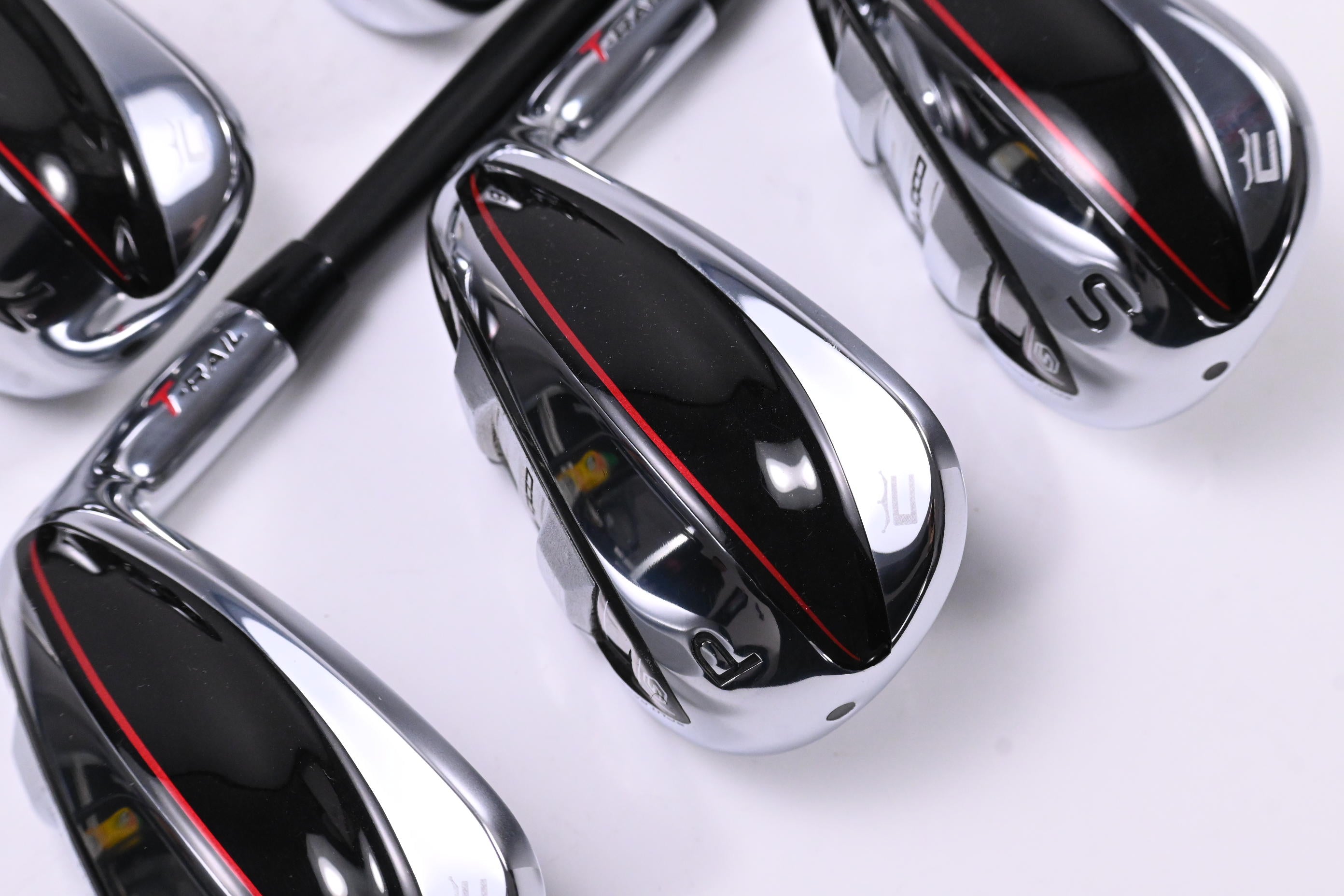 Cobra T-Rail 2024 Irons / 7-PW+SW / Regular Flex KBS PGI 75 Shafts