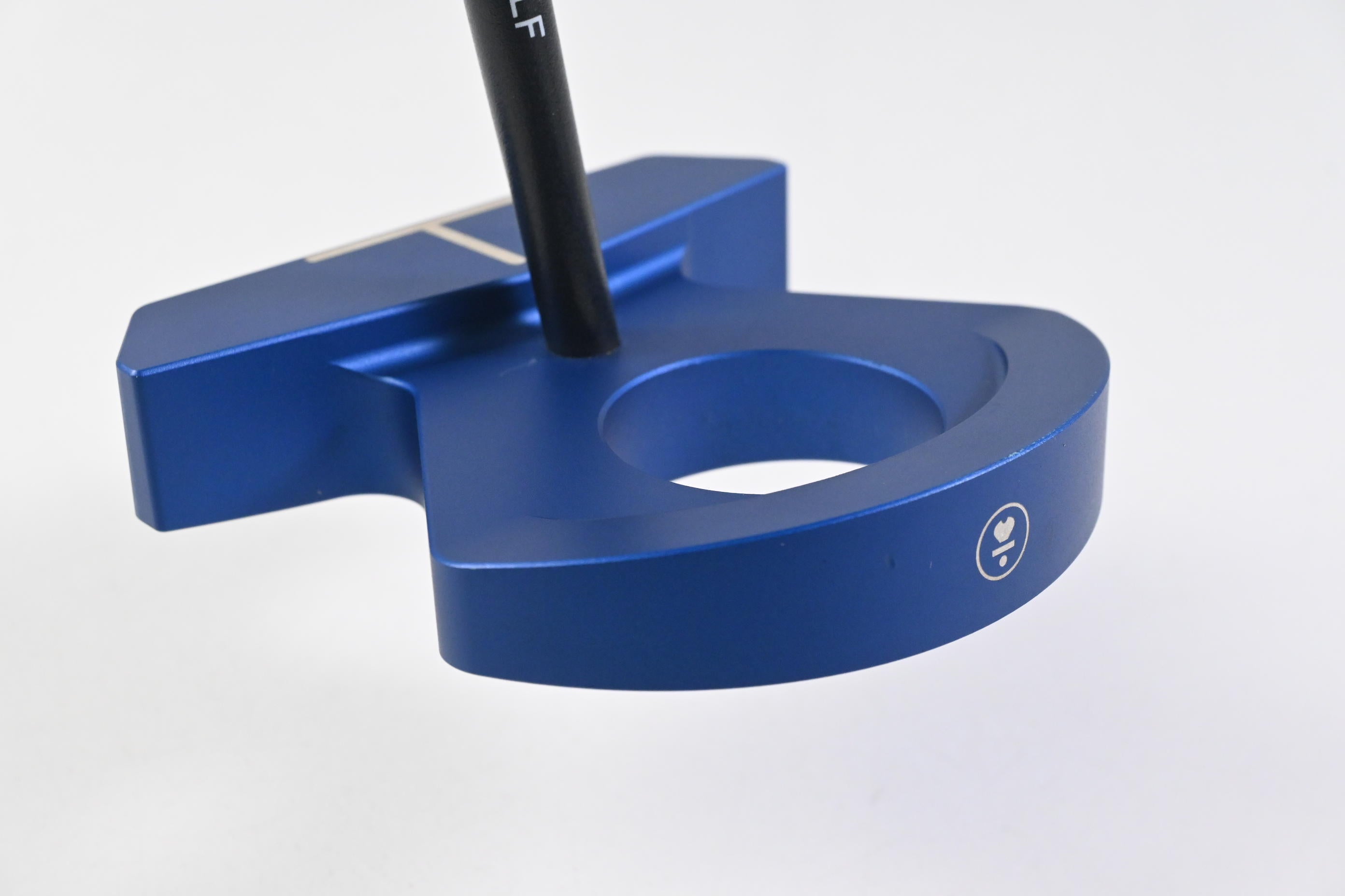 L.A.B Golf Directed Force 3 Broomhandle Putter / 47 Inch / Accra Shaft