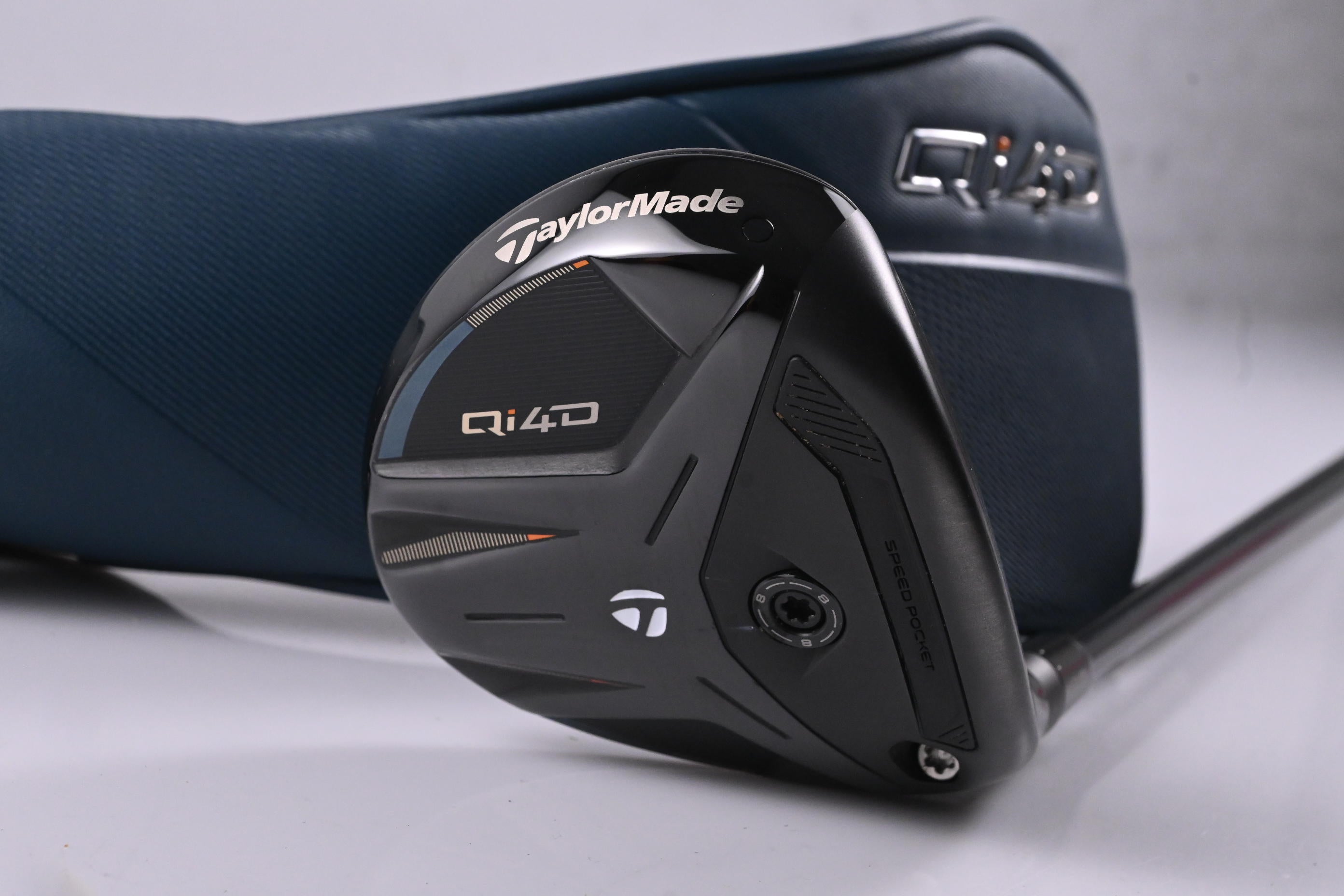 Taylormade Qi4D #7 Wood / 21 Degree / X-Flex Graphite Design Tour AD FI 8 Shaft