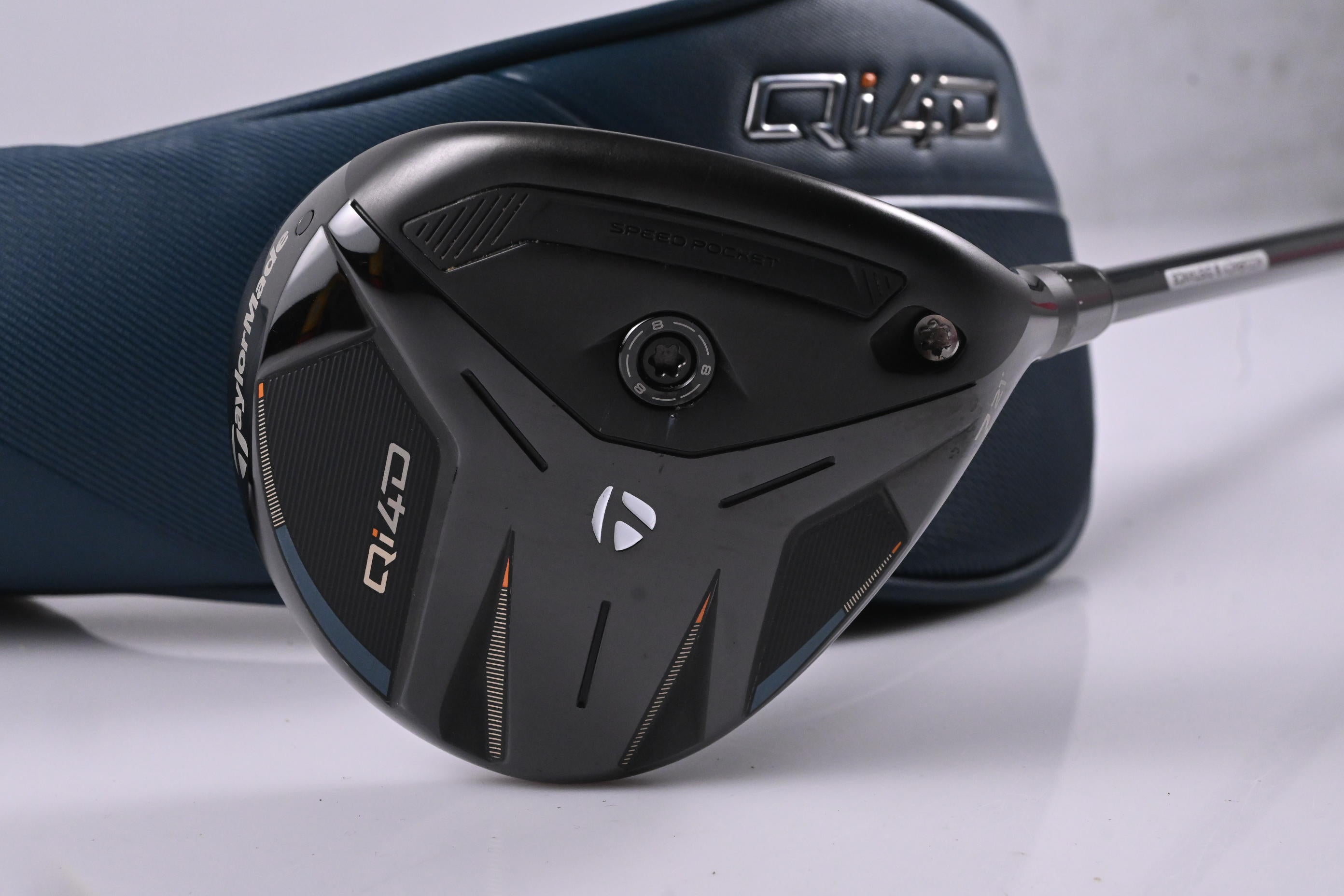 Taylormade Qi4D #7 Wood / 21 Degree / X-Flex Graphite Design Tour AD FI 8 Shaft