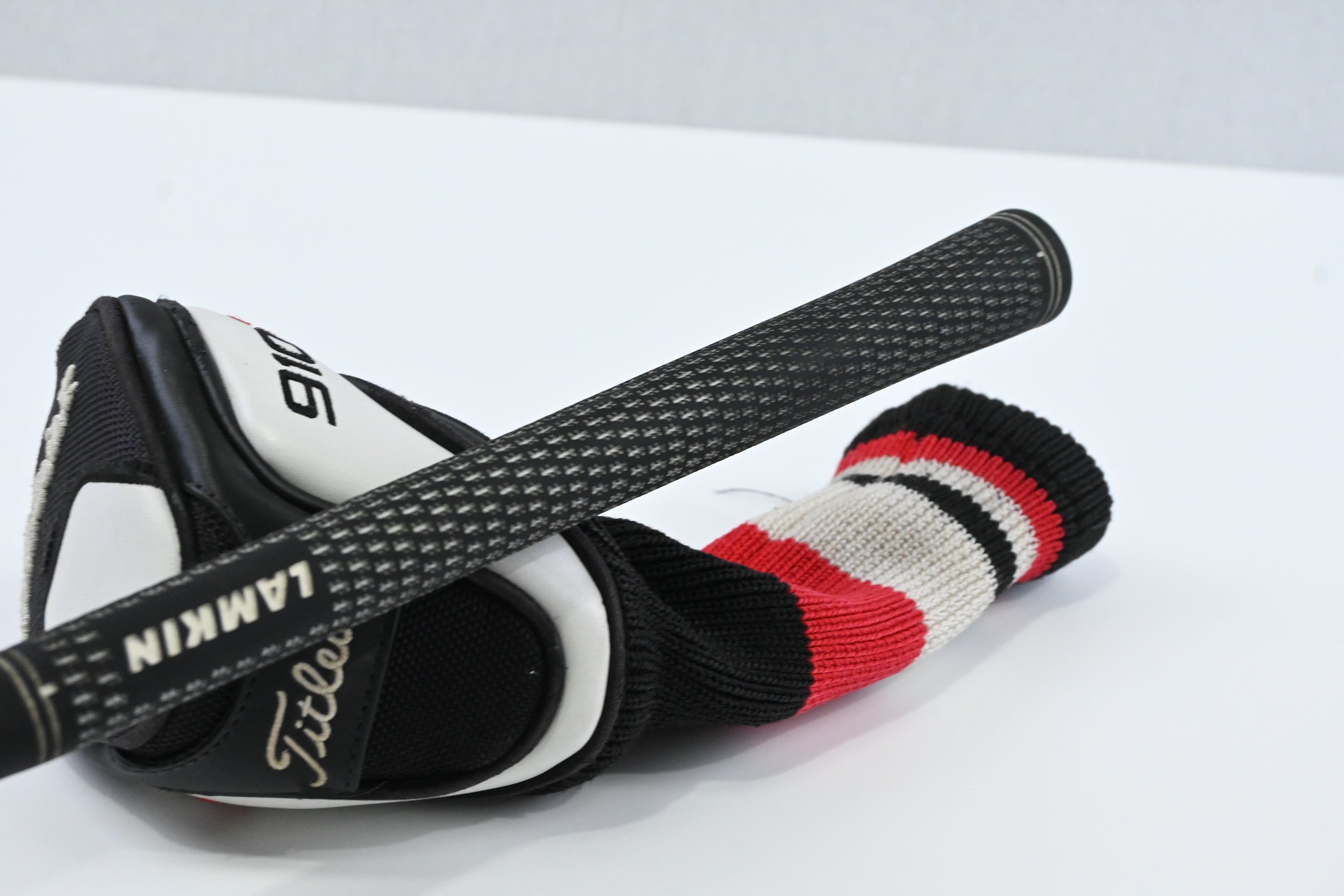 Titleist 910H #3 Hybrid / 21 Degree / Regular Flex Diamana Kai'li 80 Shaft