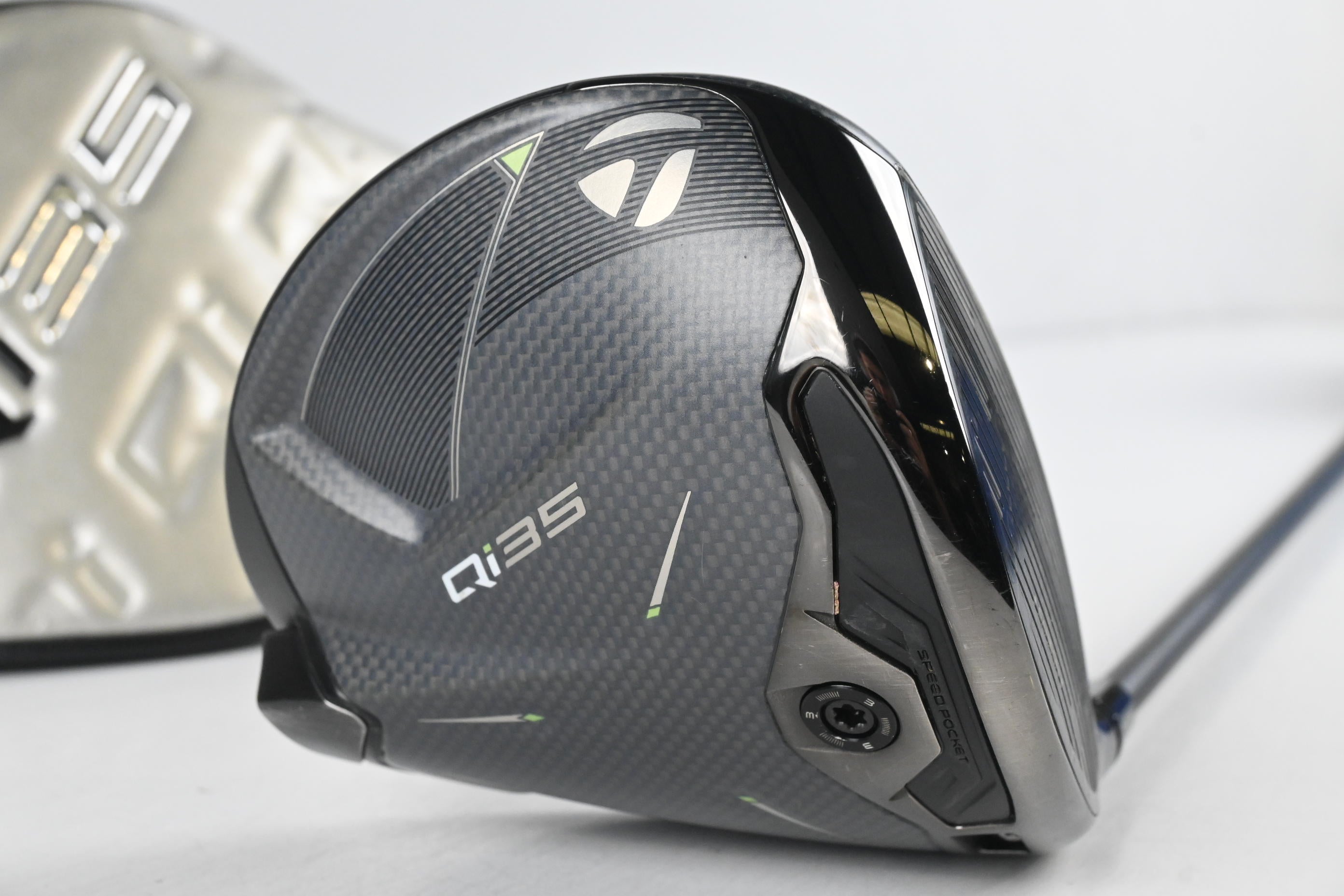 Taylormade Qi35 Driver / 10.5 Degree / Stiff Flex Kai'li Dark Waves CB Blue 60