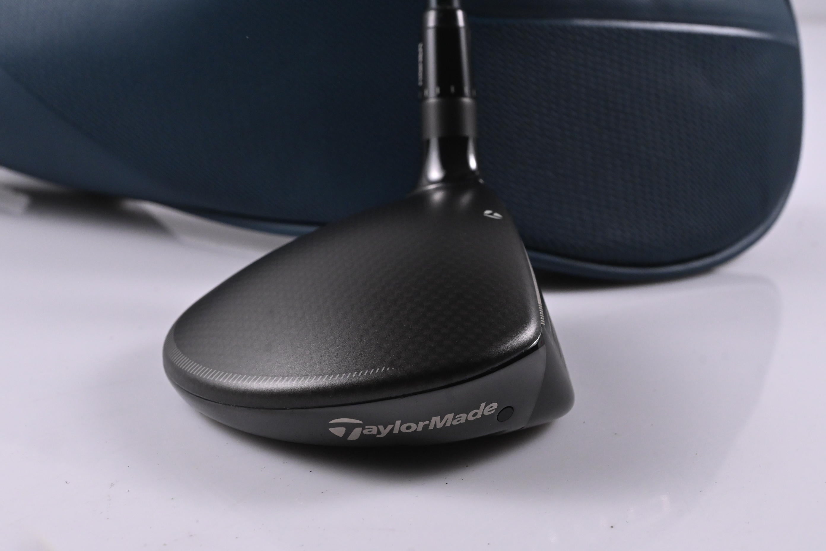 Taylormade Qi4D #7 Wood / 21 Degree / X-Flex Graphite Design Tour AD FI 8 Shaft