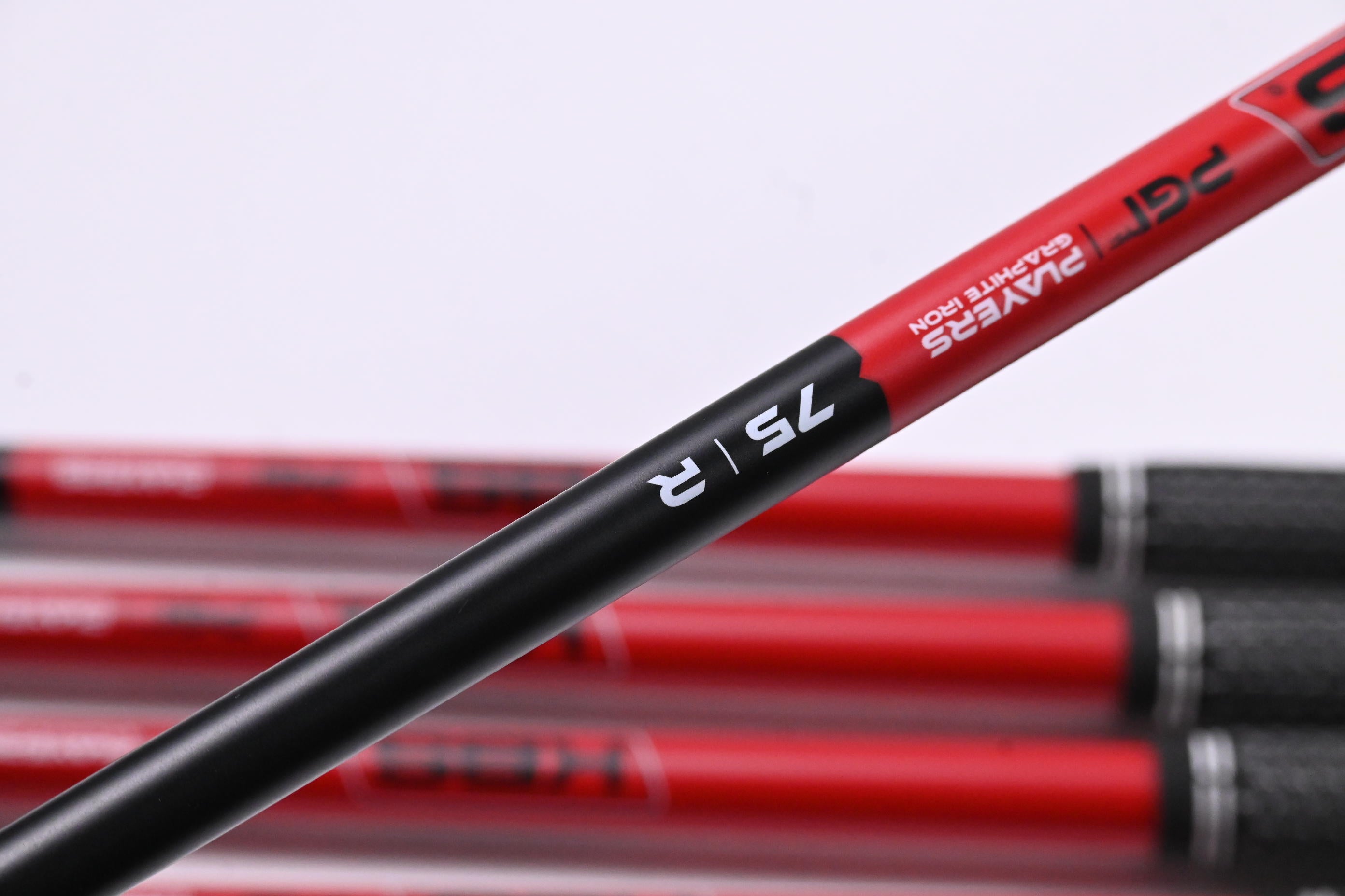 Cobra T-Rail 2024 Irons / 7-PW+SW / Regular Flex KBS PGI 75 Shafts