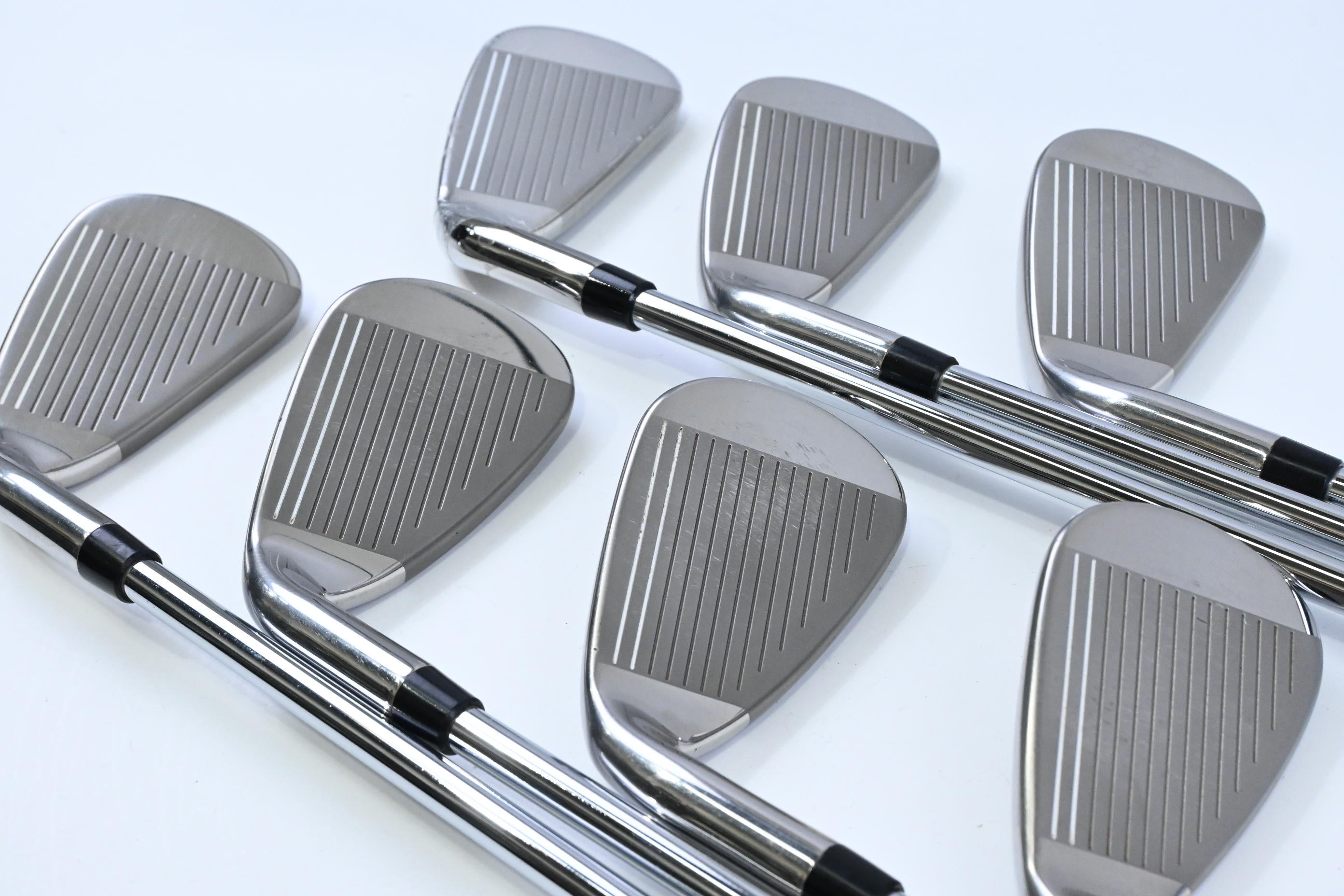 Callaway Rogue ST Max Irons / 4-PW / Regular Flex Elevate MPH 95 Shafts