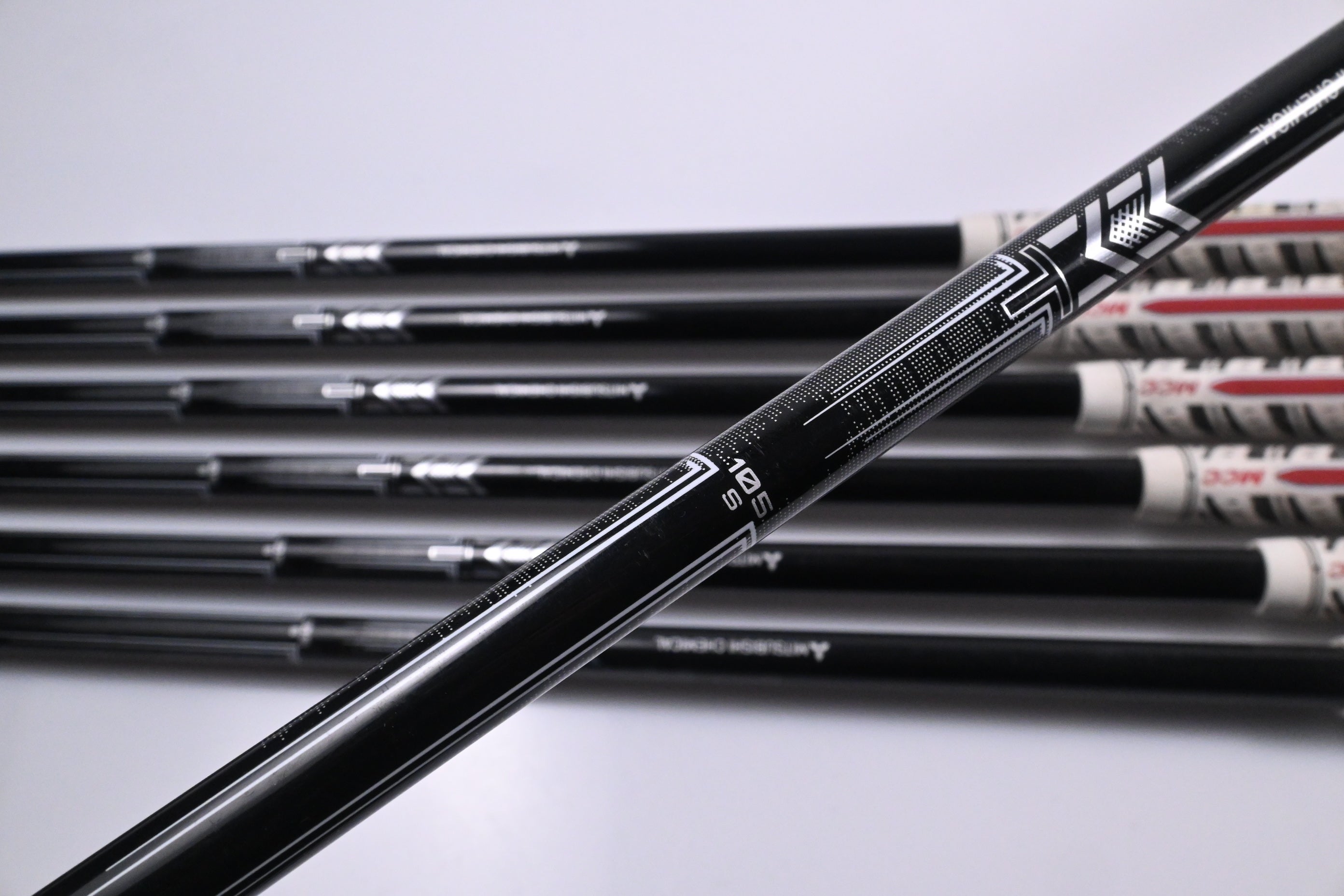 Mizuno JPX 925 Forged Irons / 4-PW / Stiff Flex MMT 105 Shafts