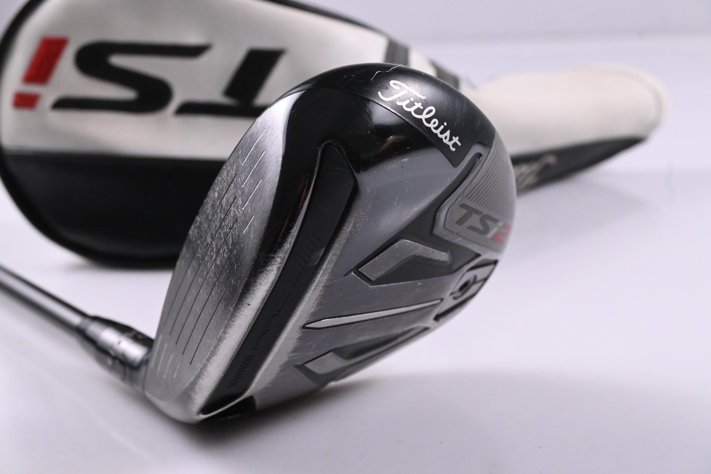 Left Hand Titleist TSi2 #3 Wood / 13.5 Degree / Stiff Flex Tensei AV RAW Blue 55