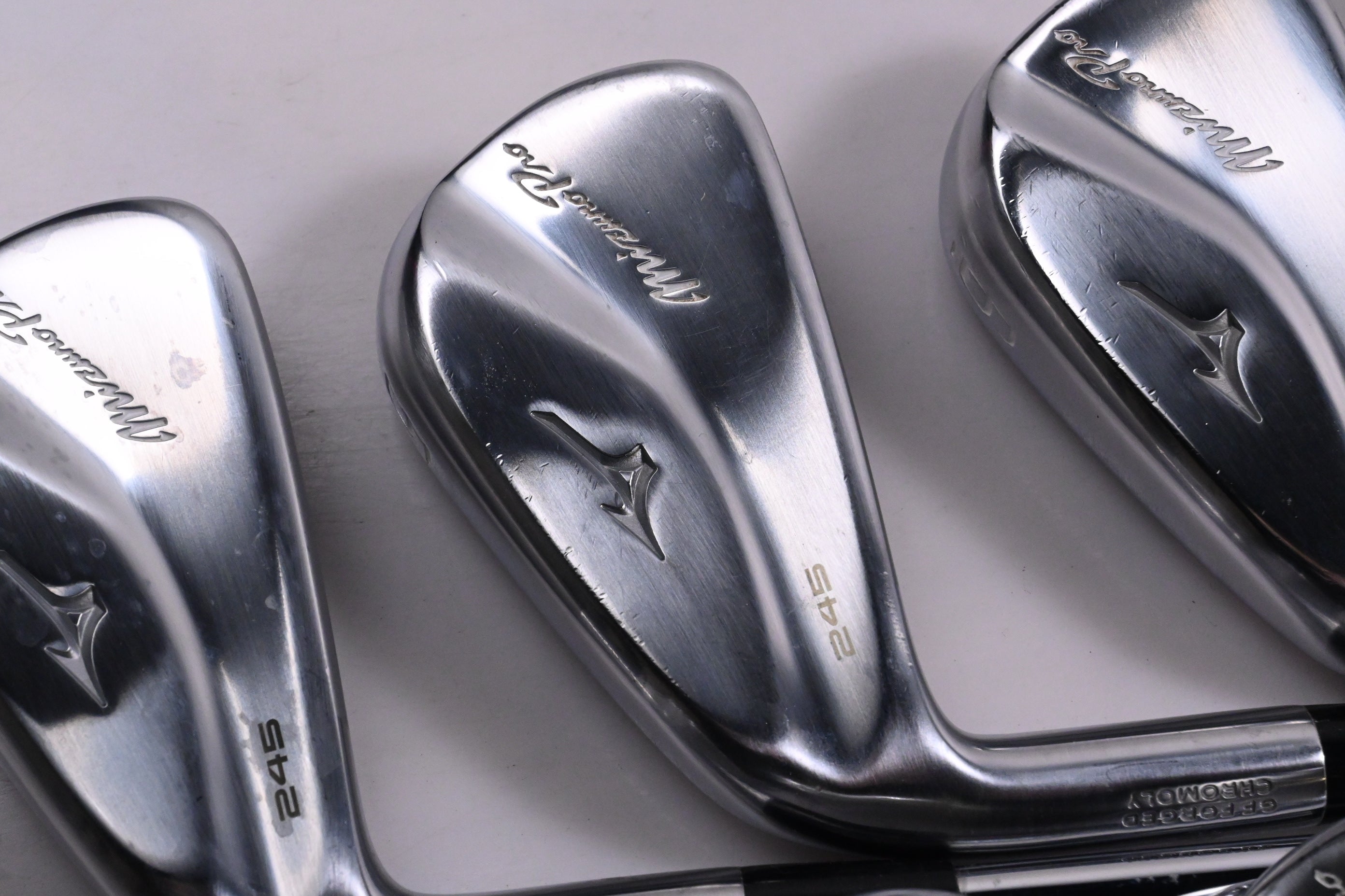 Left Hand Mizuno Pro 245 Irons / 4-PW+GW / Regular Flex Dynamic Gold 95 R300