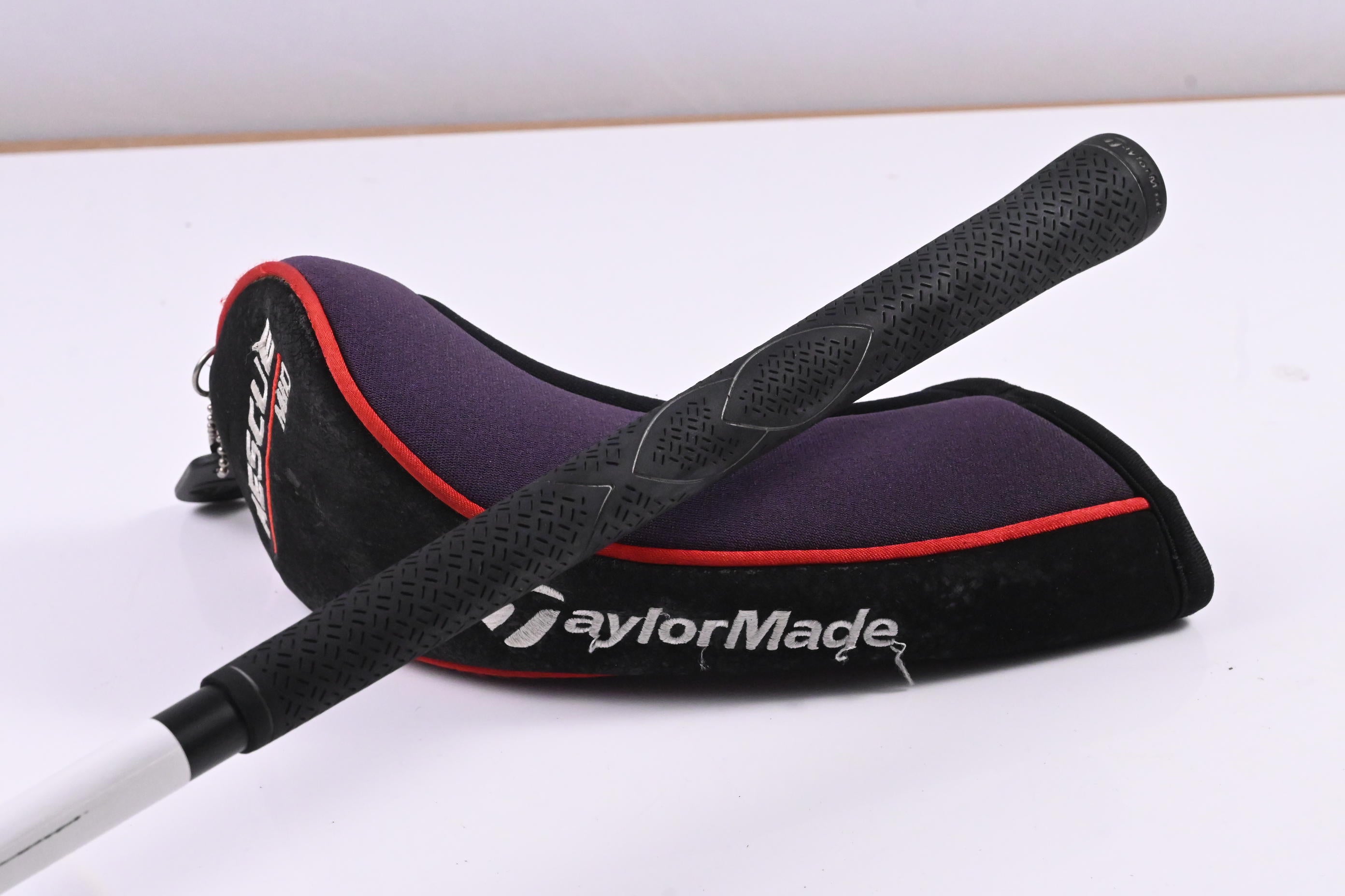 Taylormade Rescue Mid #2 Hybrid / 16 Degree / Regular Flex Taylormade UltraLite