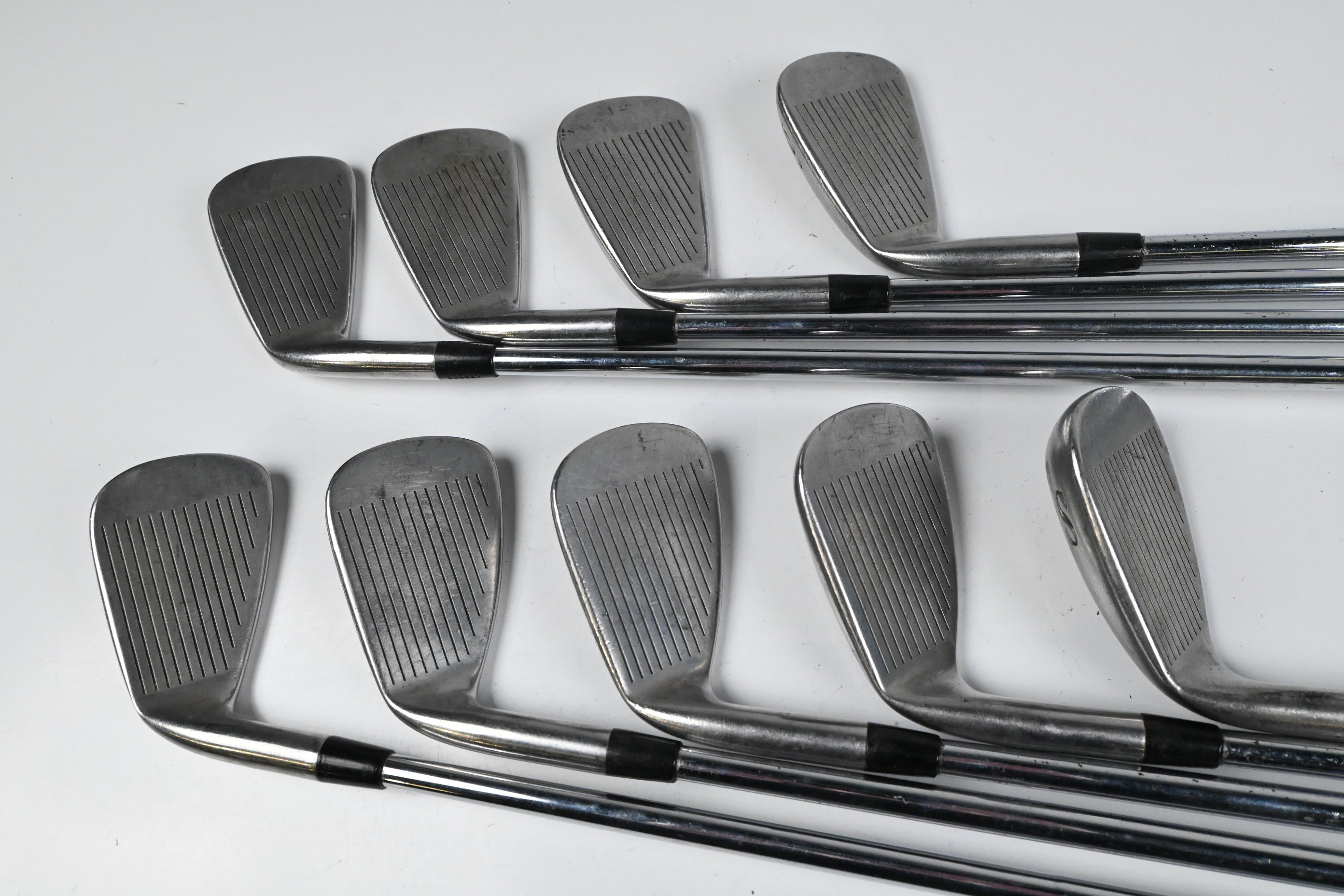 Titleist DCI 981 Irons / 3-PW+SW / Regular Flex Titleist Tri Spec Shafts