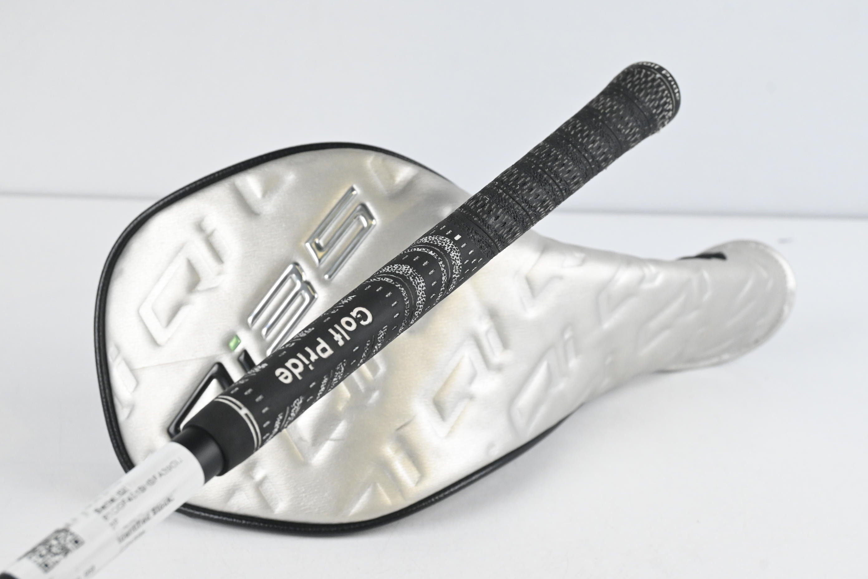 Taylormade Qi35 Driver / 10.5 Degree / Stiff Flex Kai'li Dark Waves CB Blue 60