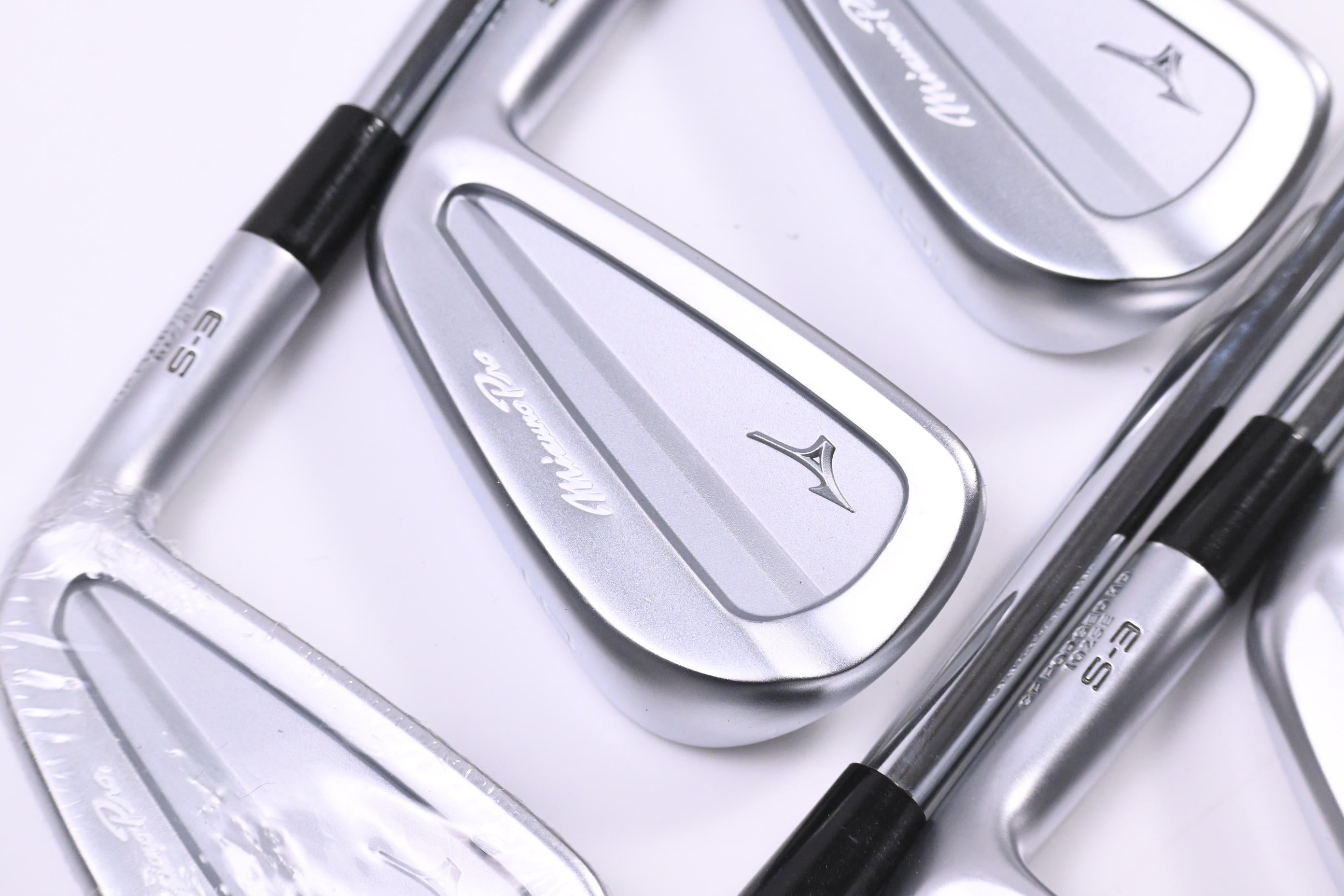 Mizuno Pro S-3 Irons / 4-PW / Stiff Flex Project X Preicision Shafts