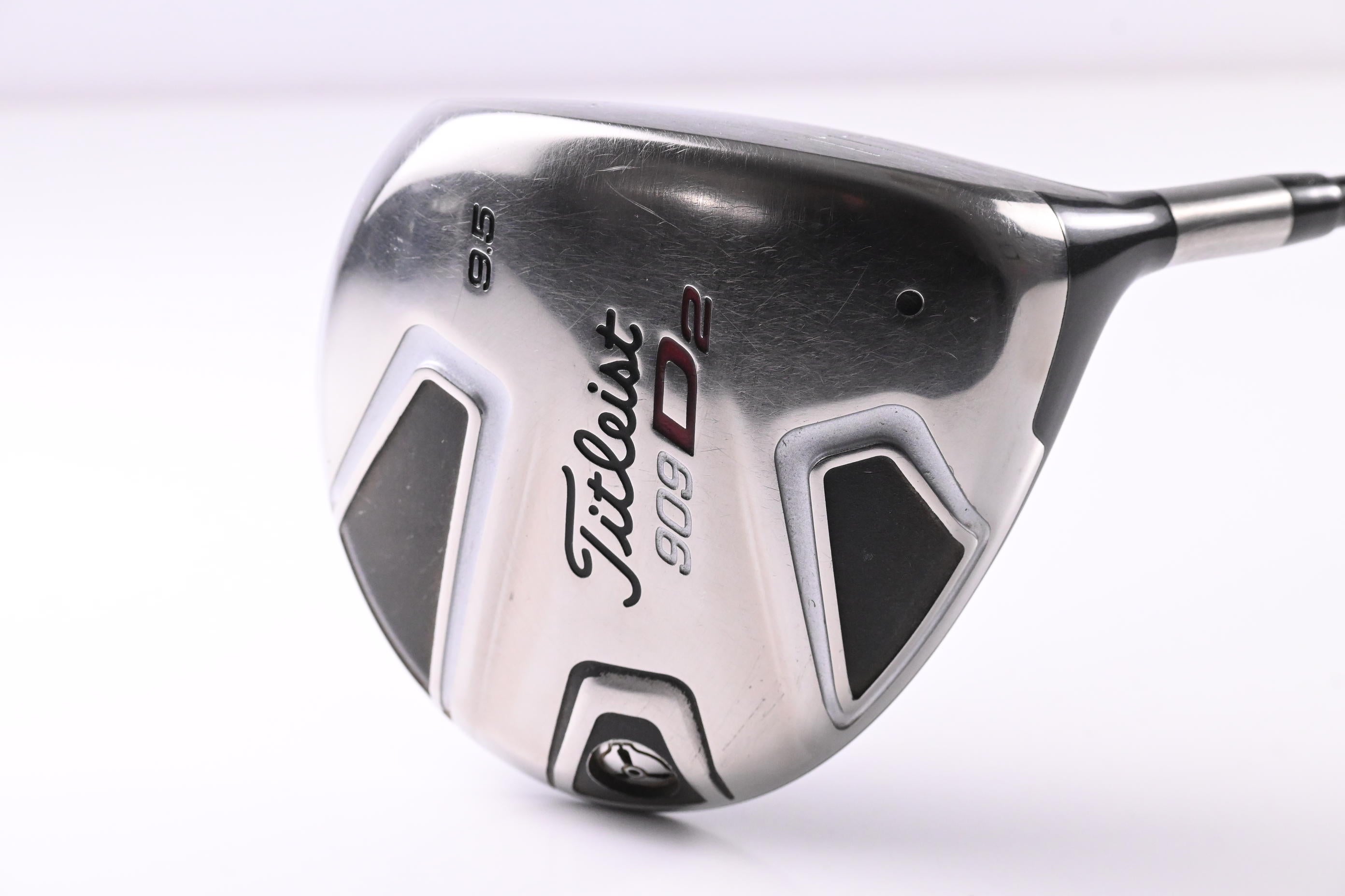 Titleist 909 D2 Driver / 9.5 Degree / Stiff Flex Aldila Voodoo Shaft