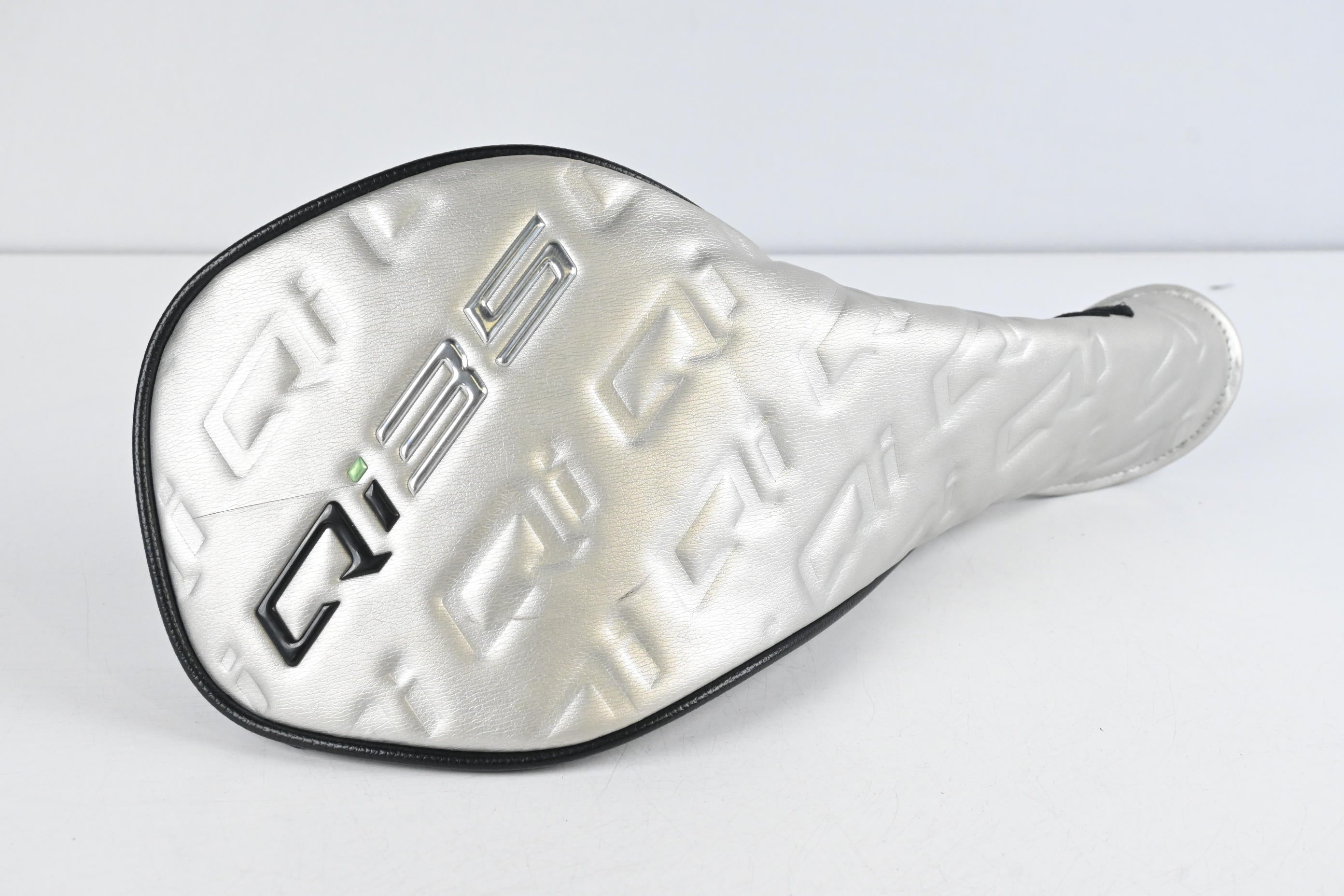 Taylormade Qi35 Driver / 10.5 Degree / Stiff Flex Kai'li Dark Waves CB Blue 60