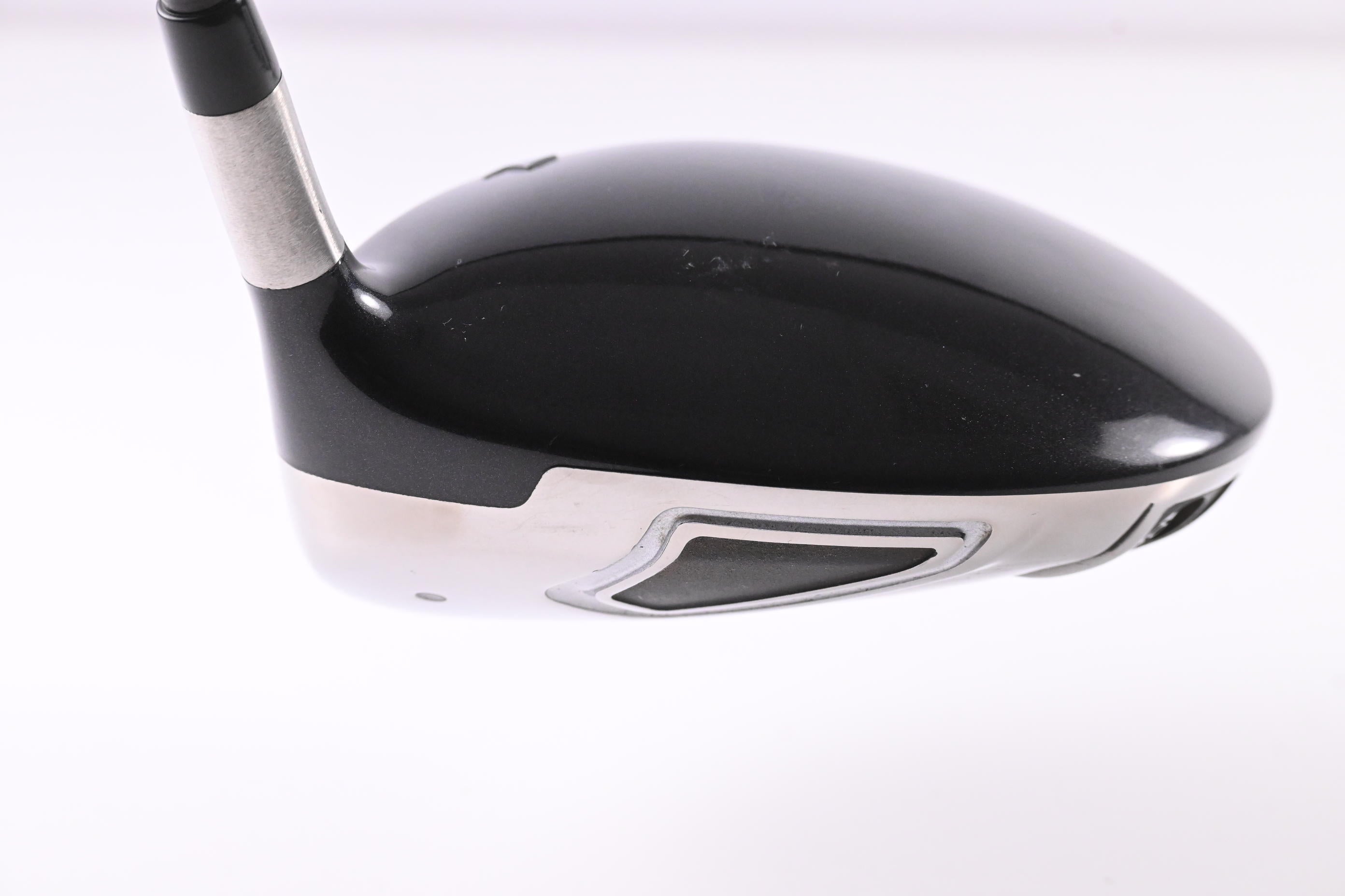 Titleist 909 D2 Driver / 9.5 Degree / Stiff Flex Aldila Voodoo Shaft