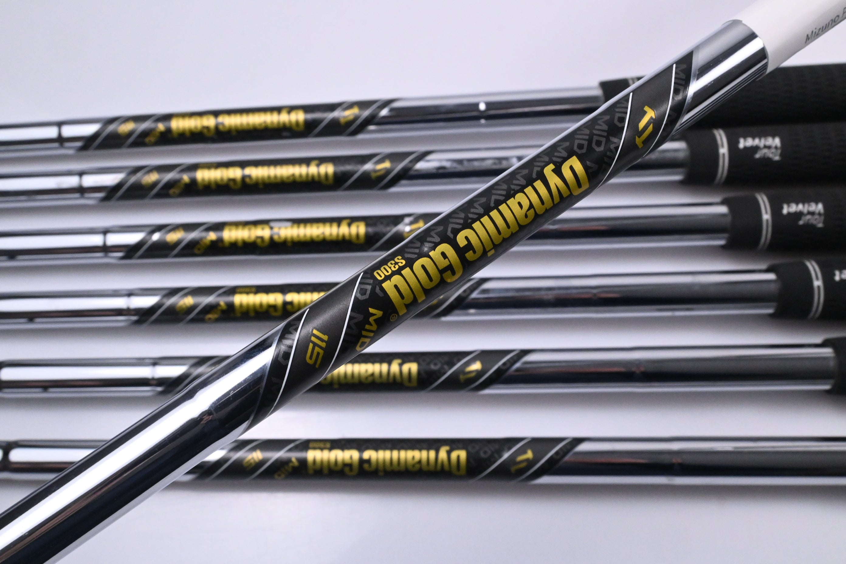 Mizuno Pro 243 Irons / 4-PW / Stiff Flex Dynamic Gold Mid 115 S300 Shafts