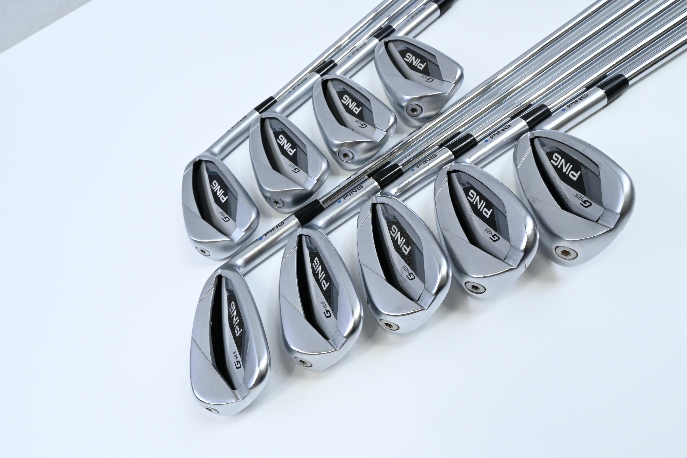 Ping G425 Irons / 4-PW+UW+SW / Blue Dot / Regular Flex Ping AWT 2.0 Shafts