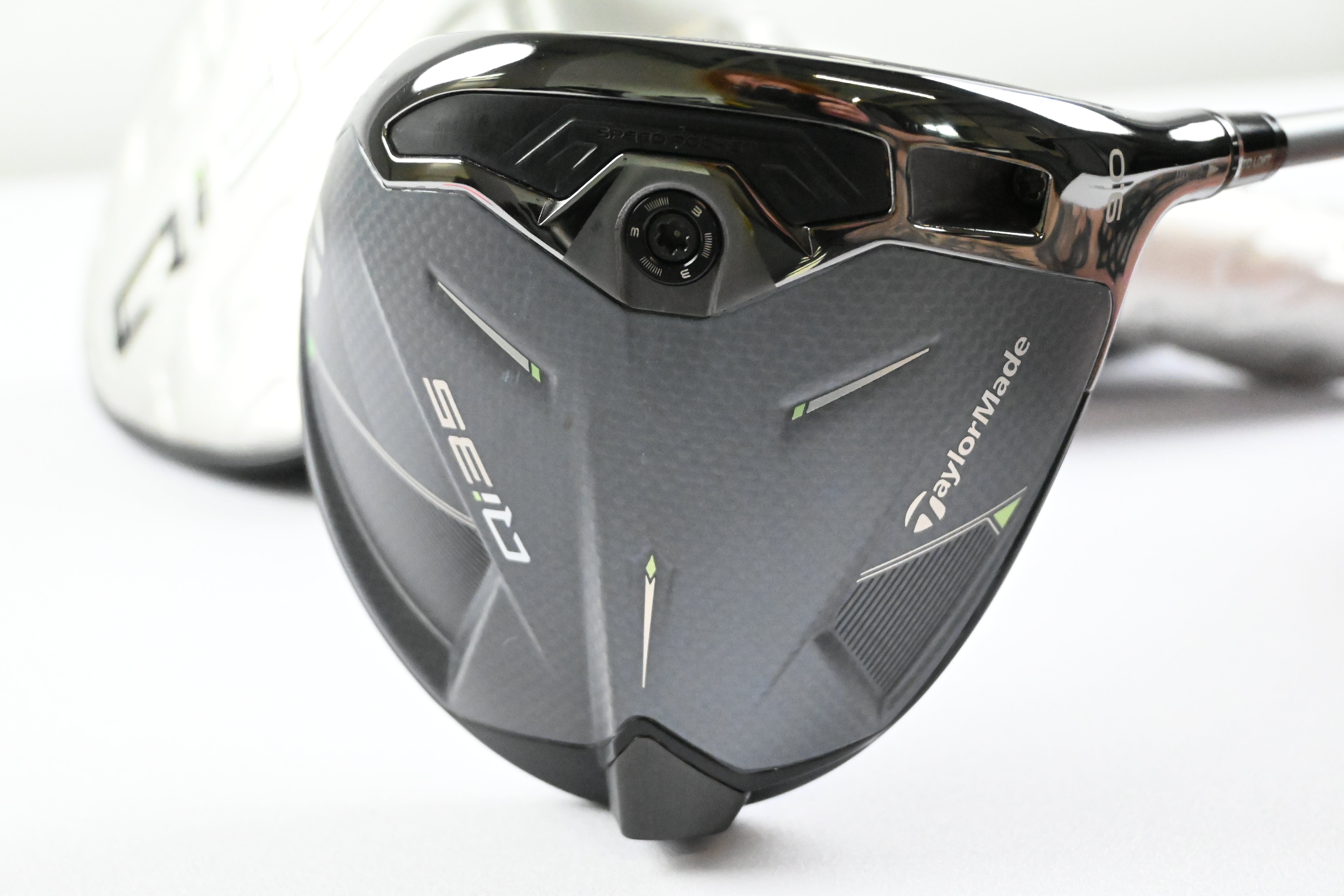 Taylormade Qi35 Driver / 9 Degree / Stiff Flex Fujikura Air Speeder 50