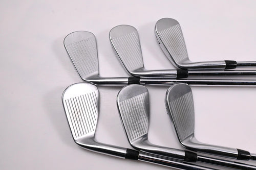 Titleist MB 620 Irons / 5-PW / Stiff Flex AMT Tour White S300 Shafts