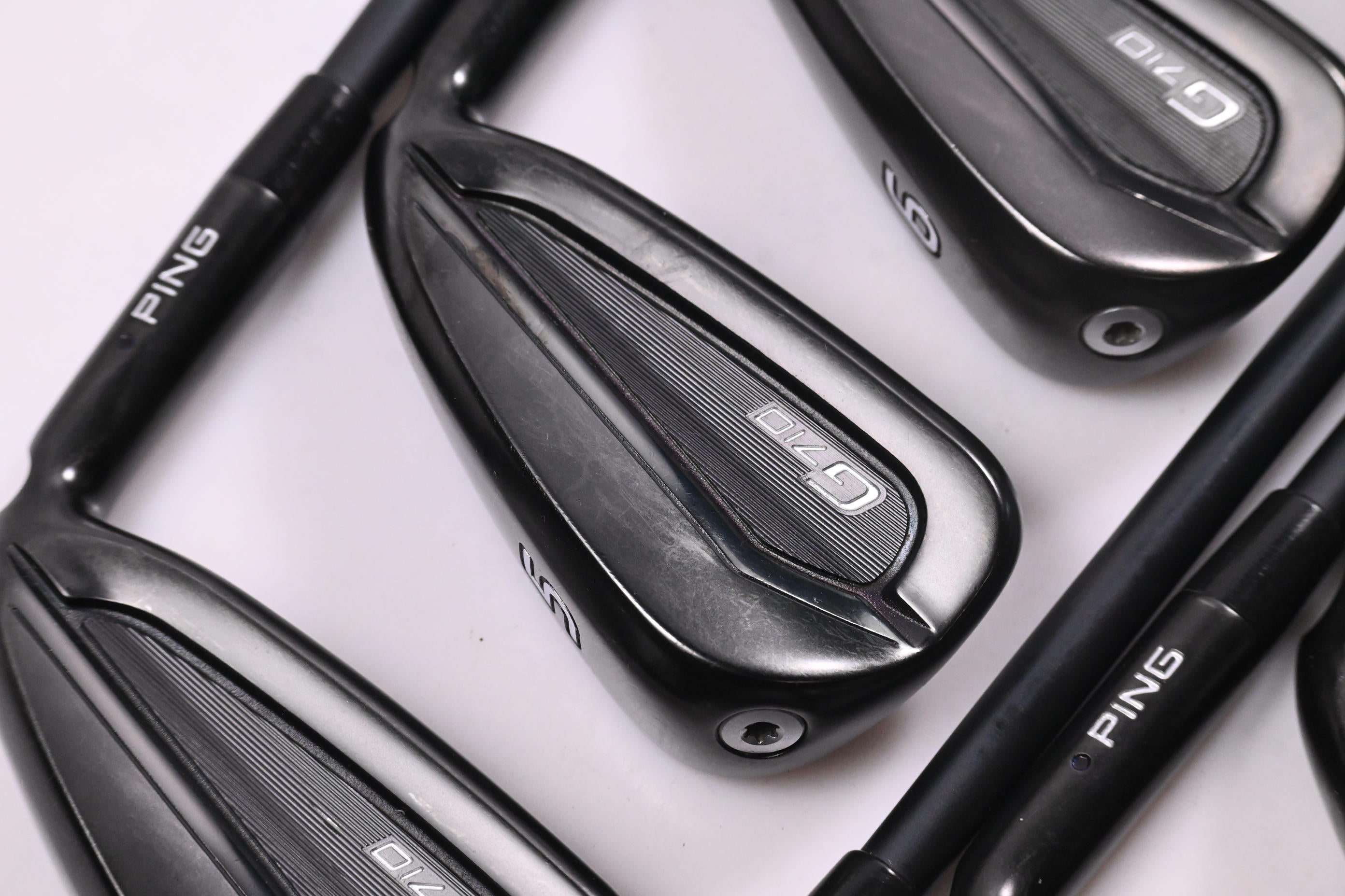 Ping G710 Irons / 4-PW+GW+SW / Black Dot / Regular Flex Ping Alta CB Red Shafts