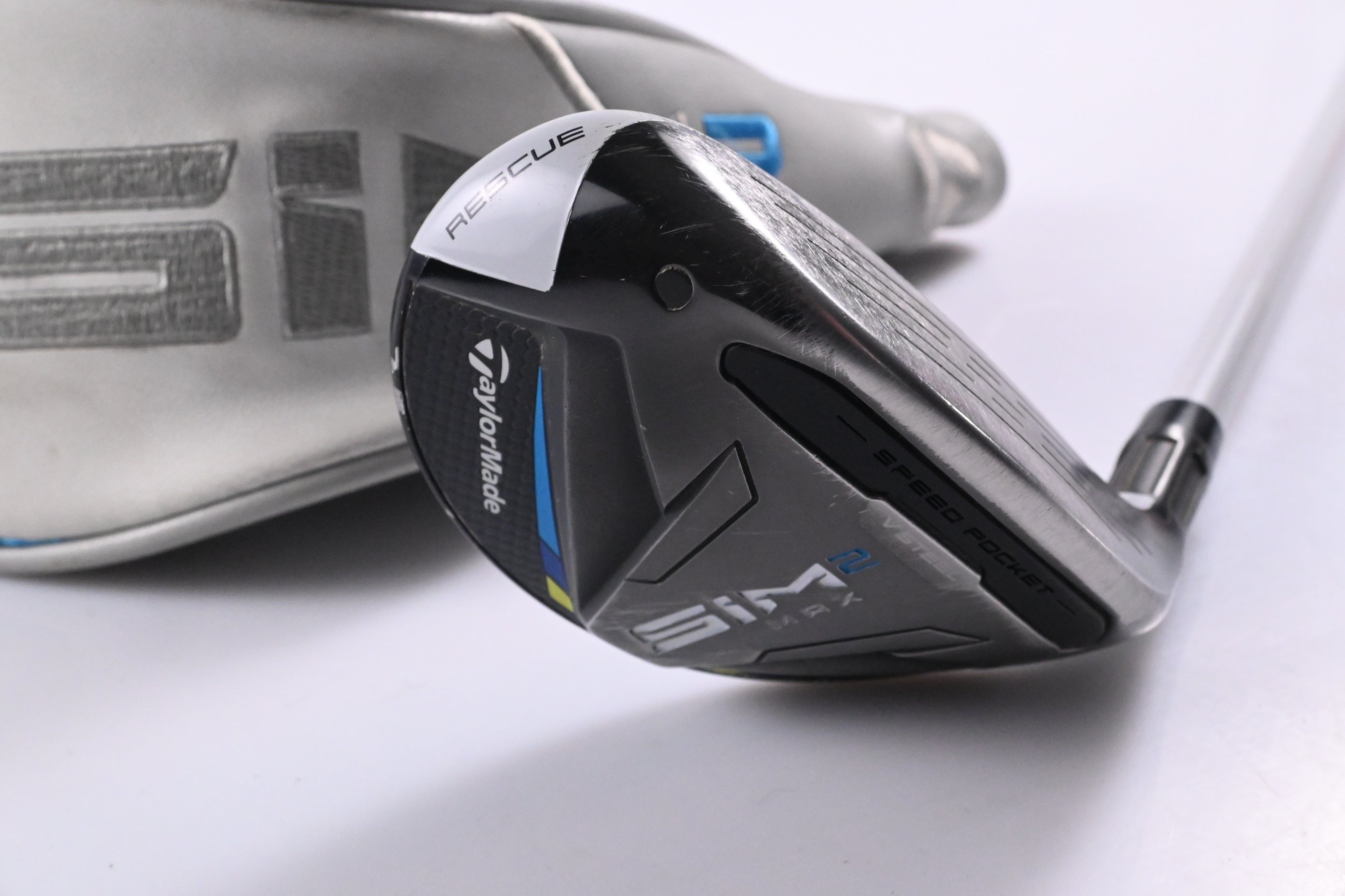 Ladies Taylormade SIM2 Max #4 Hybrid / 22 Degree / Ladies Flex Aldila NV 45 Shaft