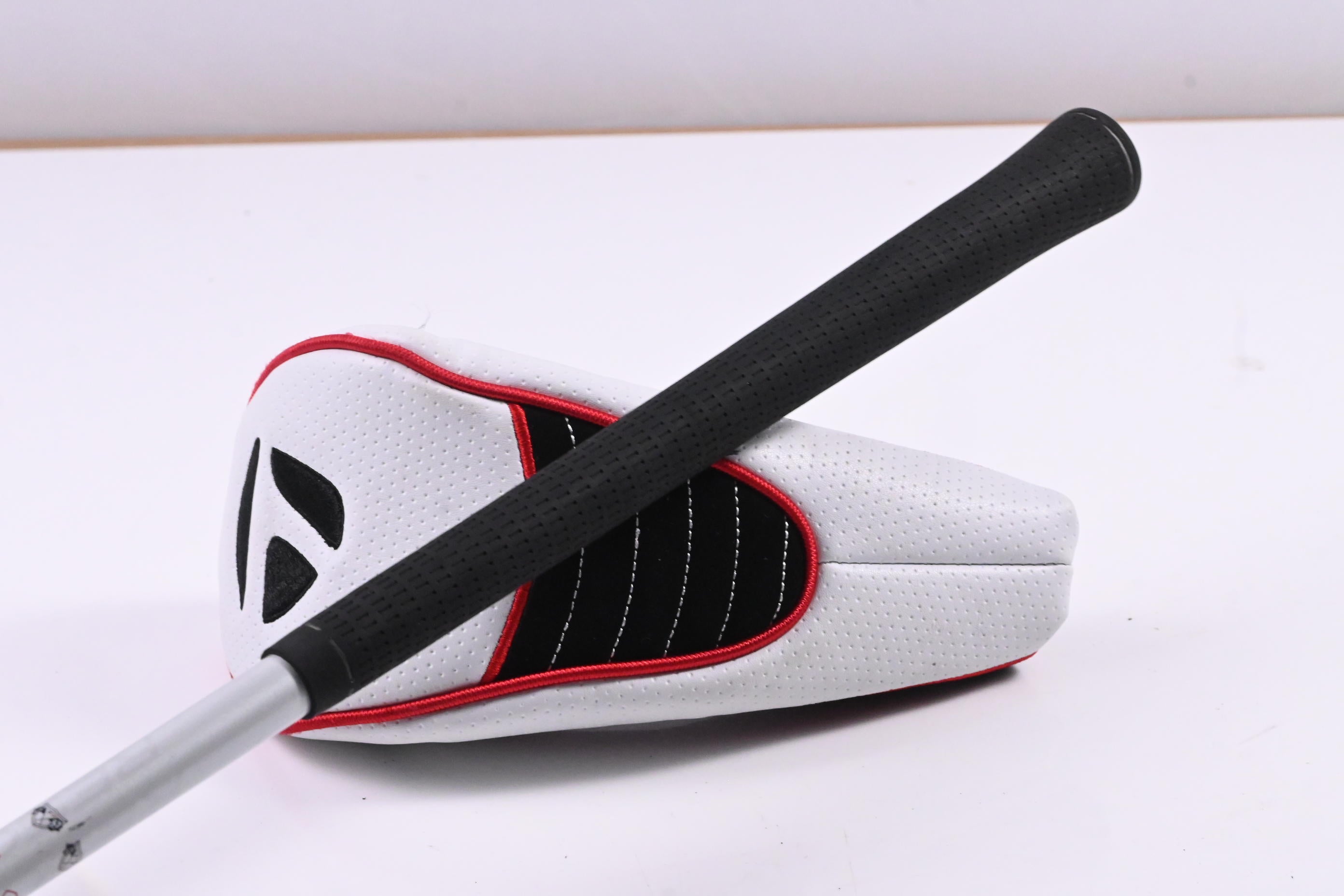 Taylormade Rescue 2009 #3 Hybrid / 19 Degree / Stiff Flex Aldila Voodoo SVS8