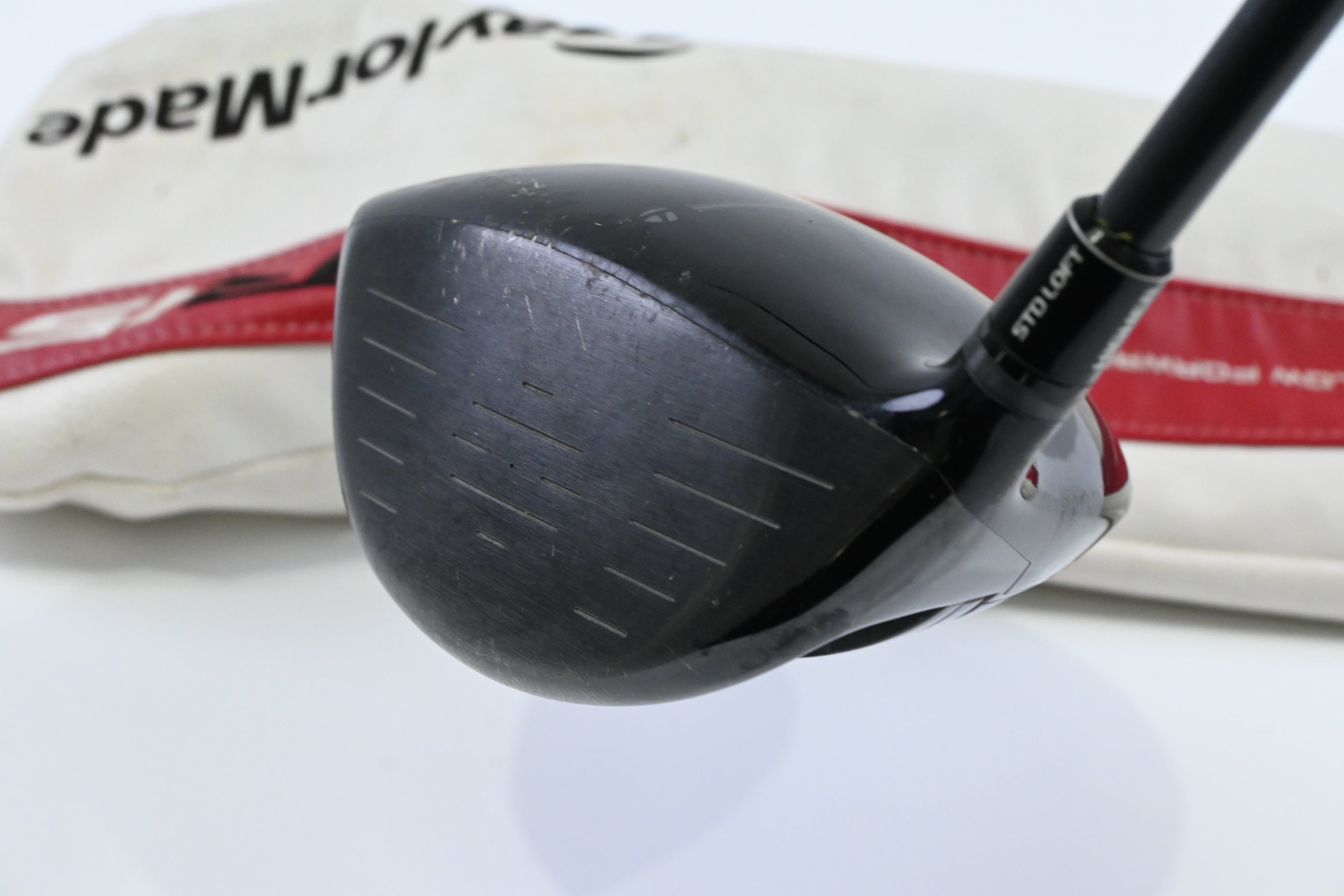 Taylormade R15 Black Driver / 10.5 Degree / Regular Flex Fujikura Speeder 57
